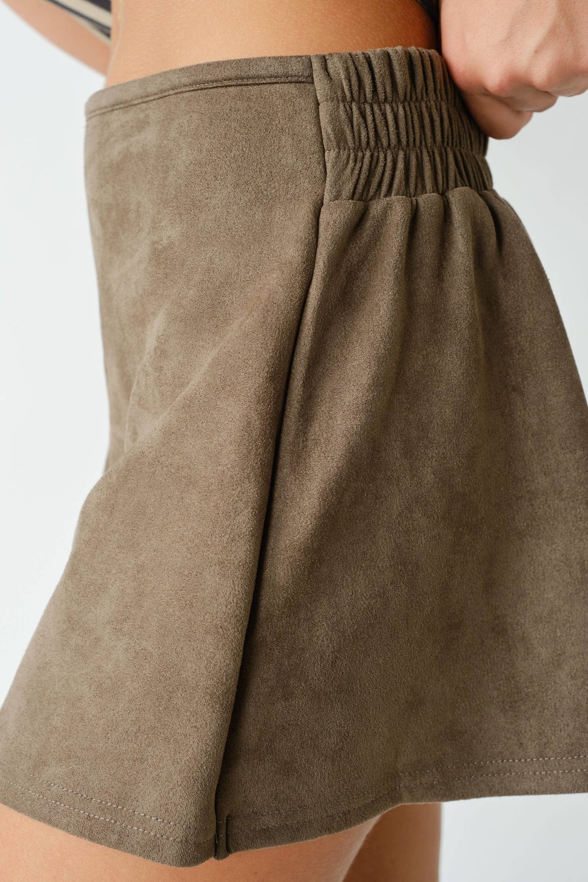 Mojave Suede Skort: Truffle
