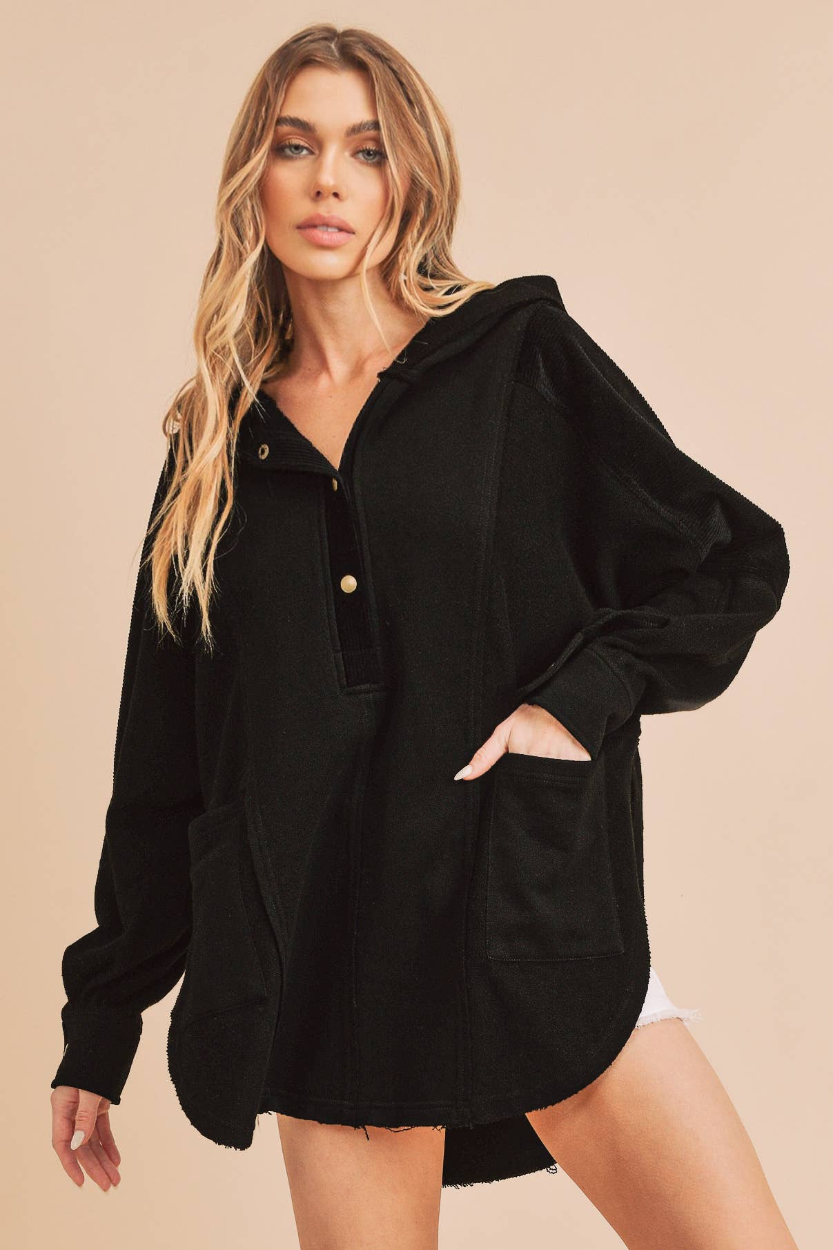 Dove Pullover: Black