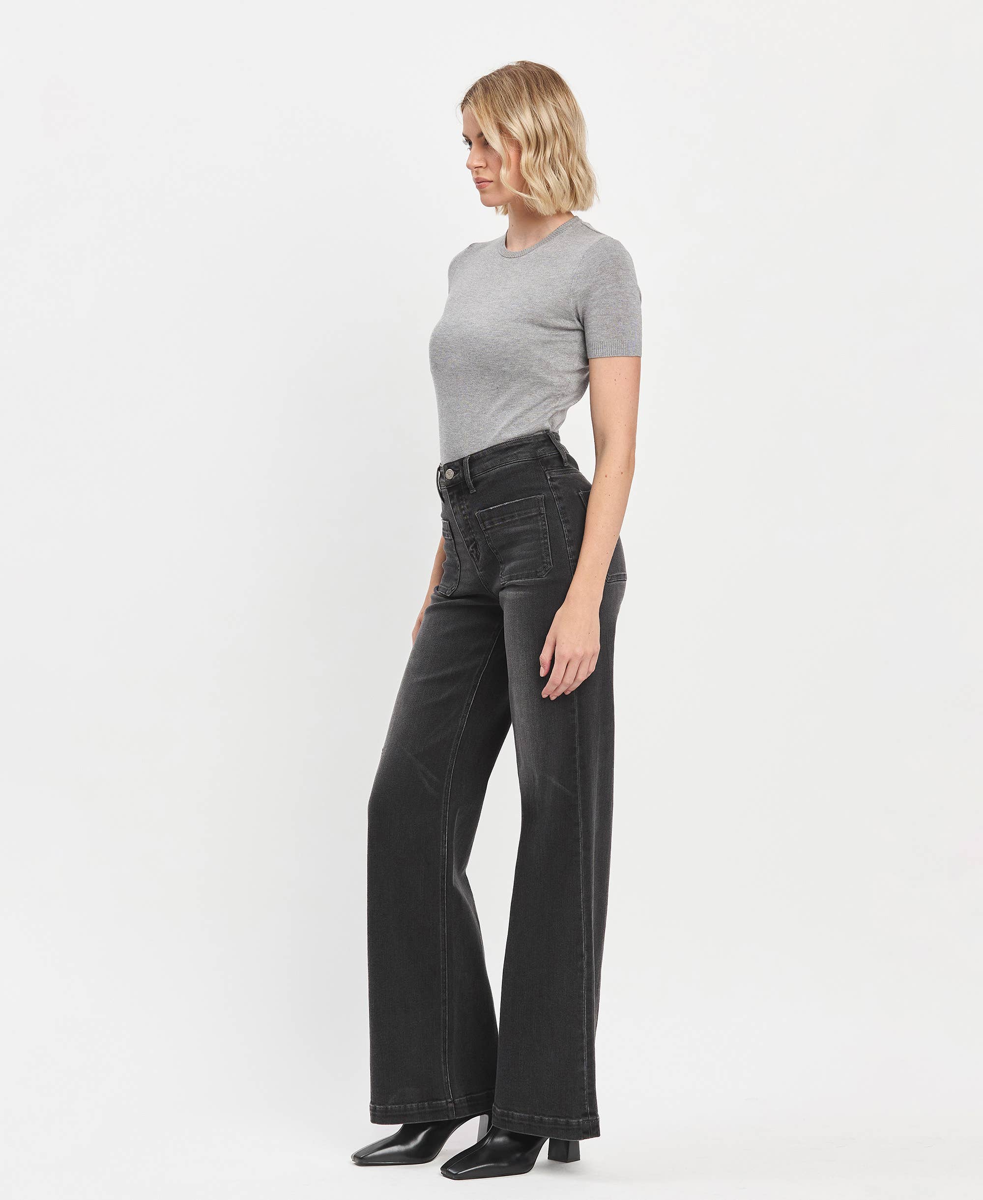High Rise Blk Patch Pocket Jeans