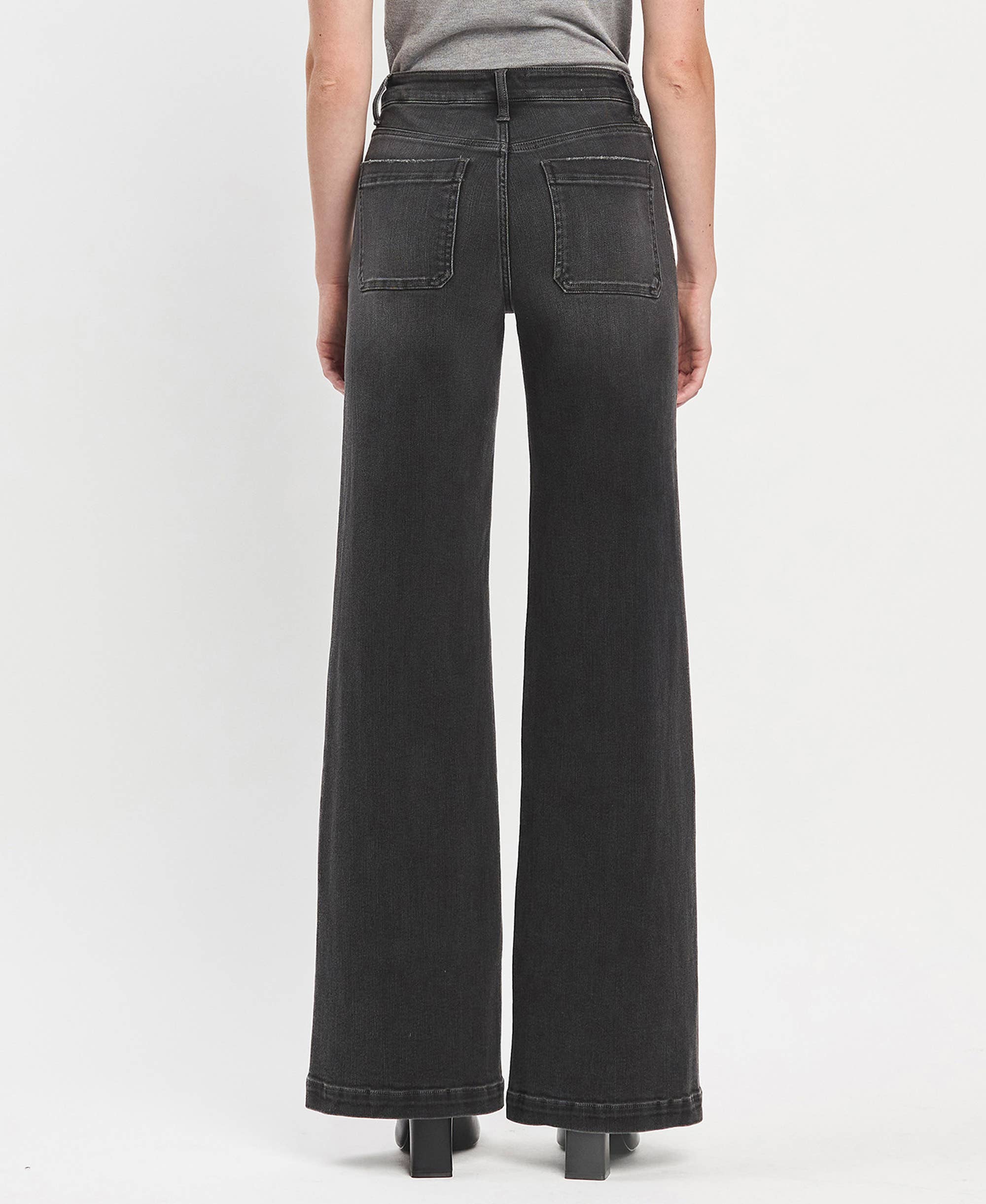 High Rise Blk Patch Pocket Jeans