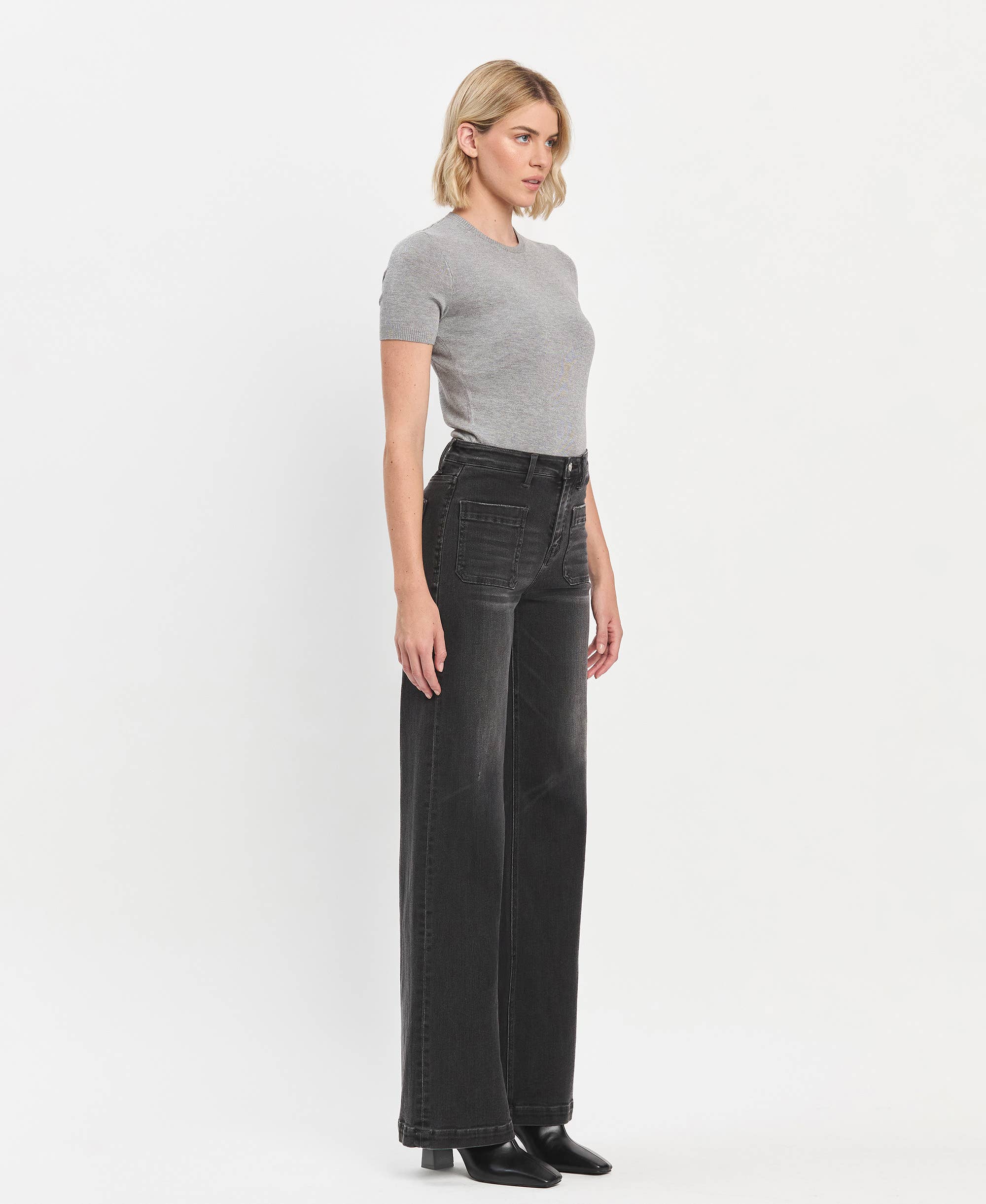 High Rise Blk Patch Pocket Jeans