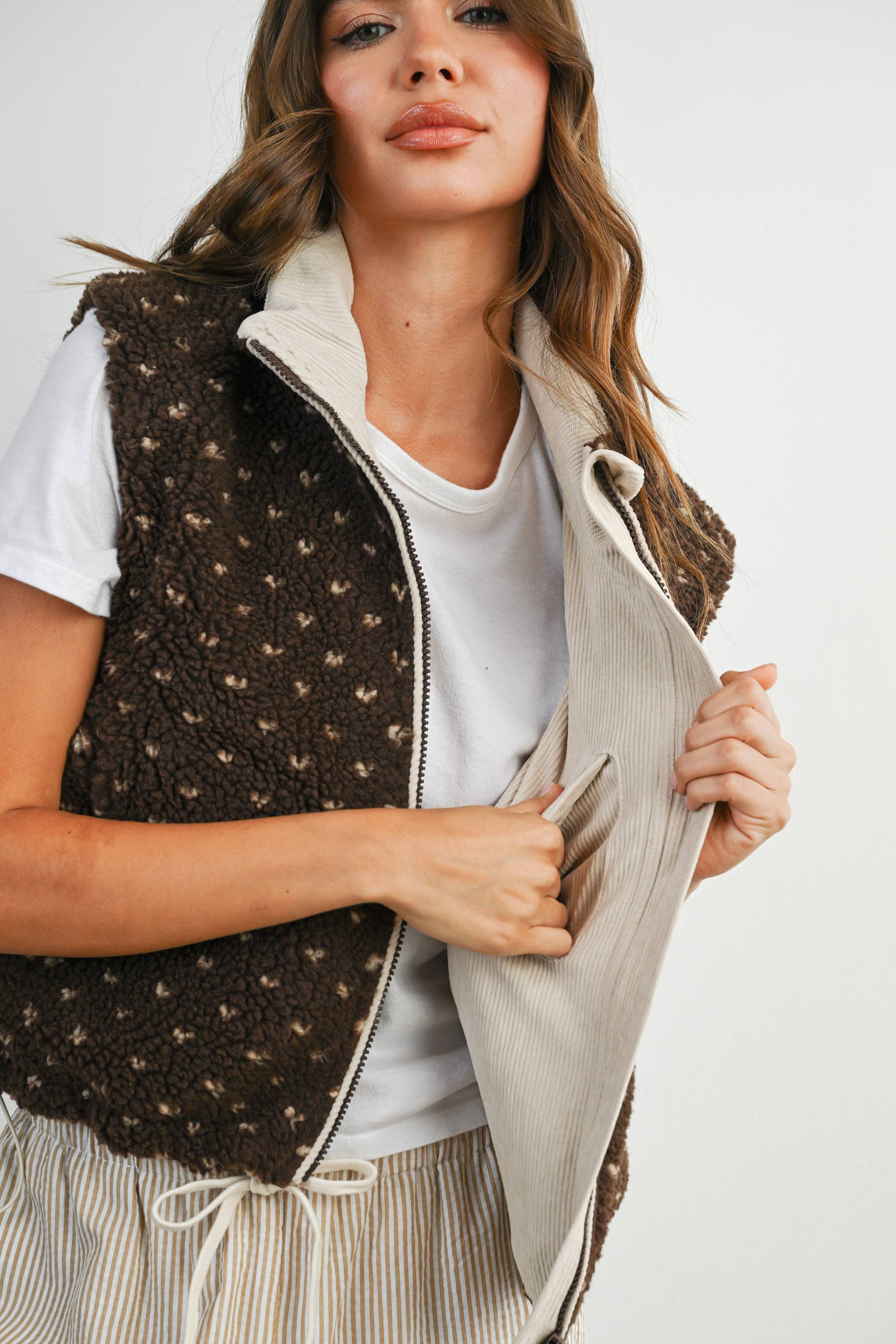 Floral Fleece Sleeveless Vest : Brown