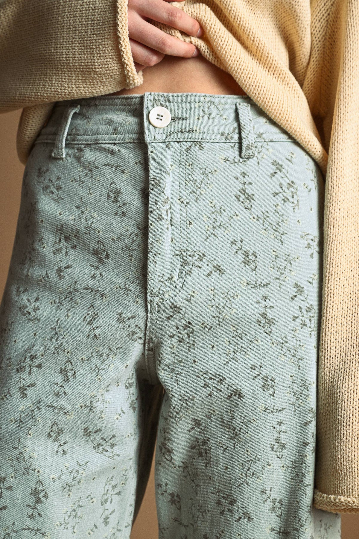 Floral Stretched Pants: Blue Haze