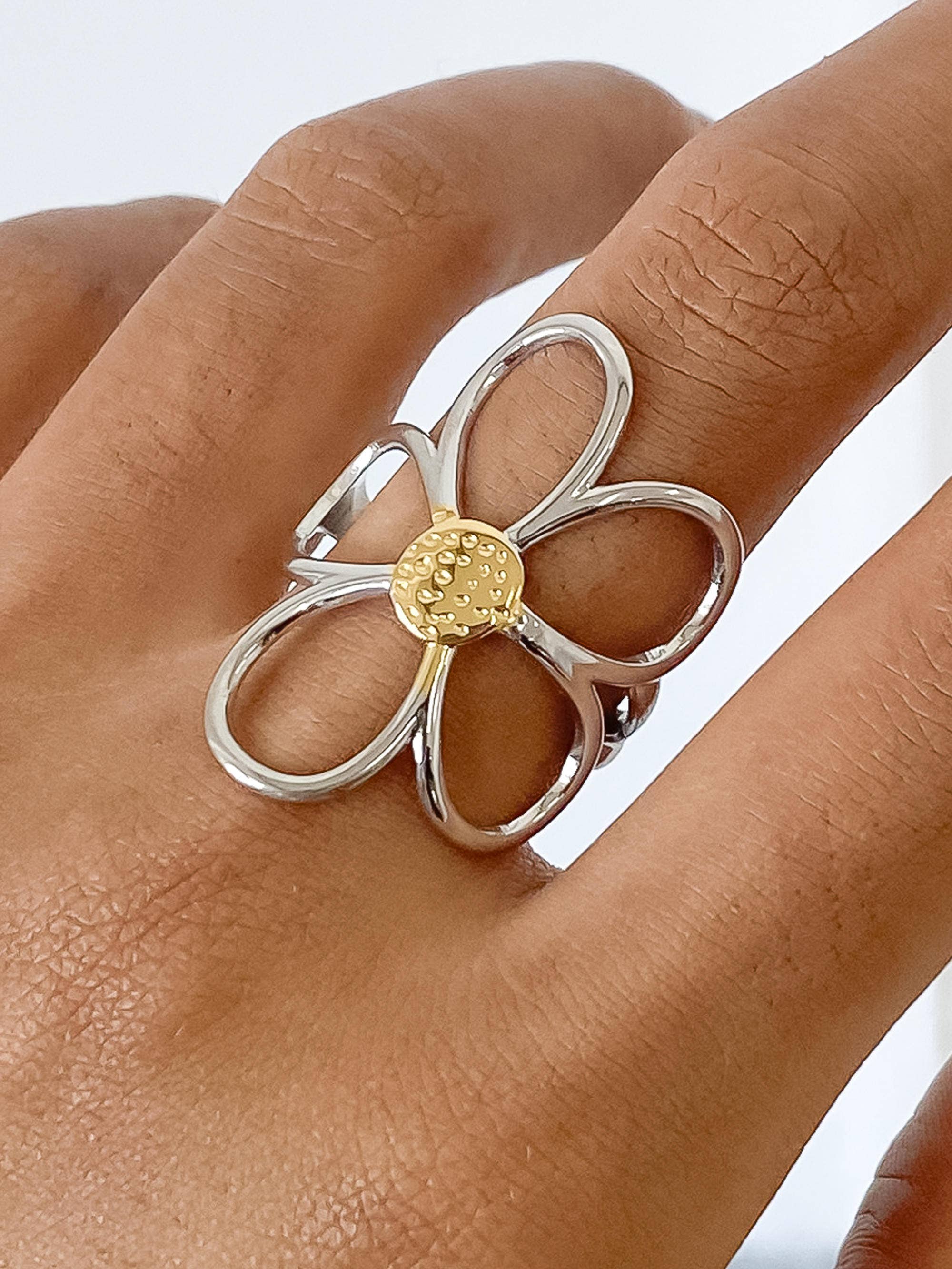 Isolde 18K Large Floral Ring