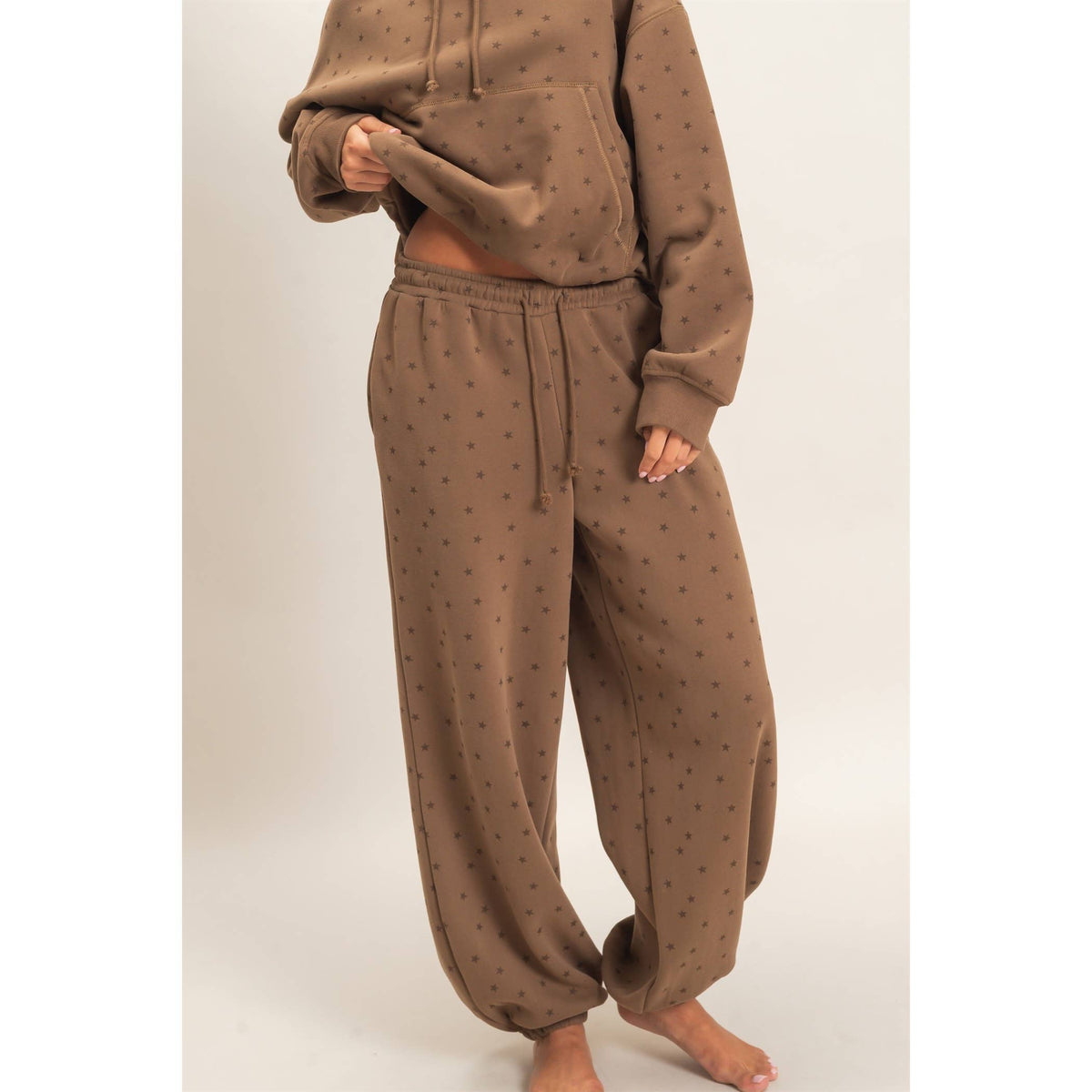 Star Print Jogger: Mocha