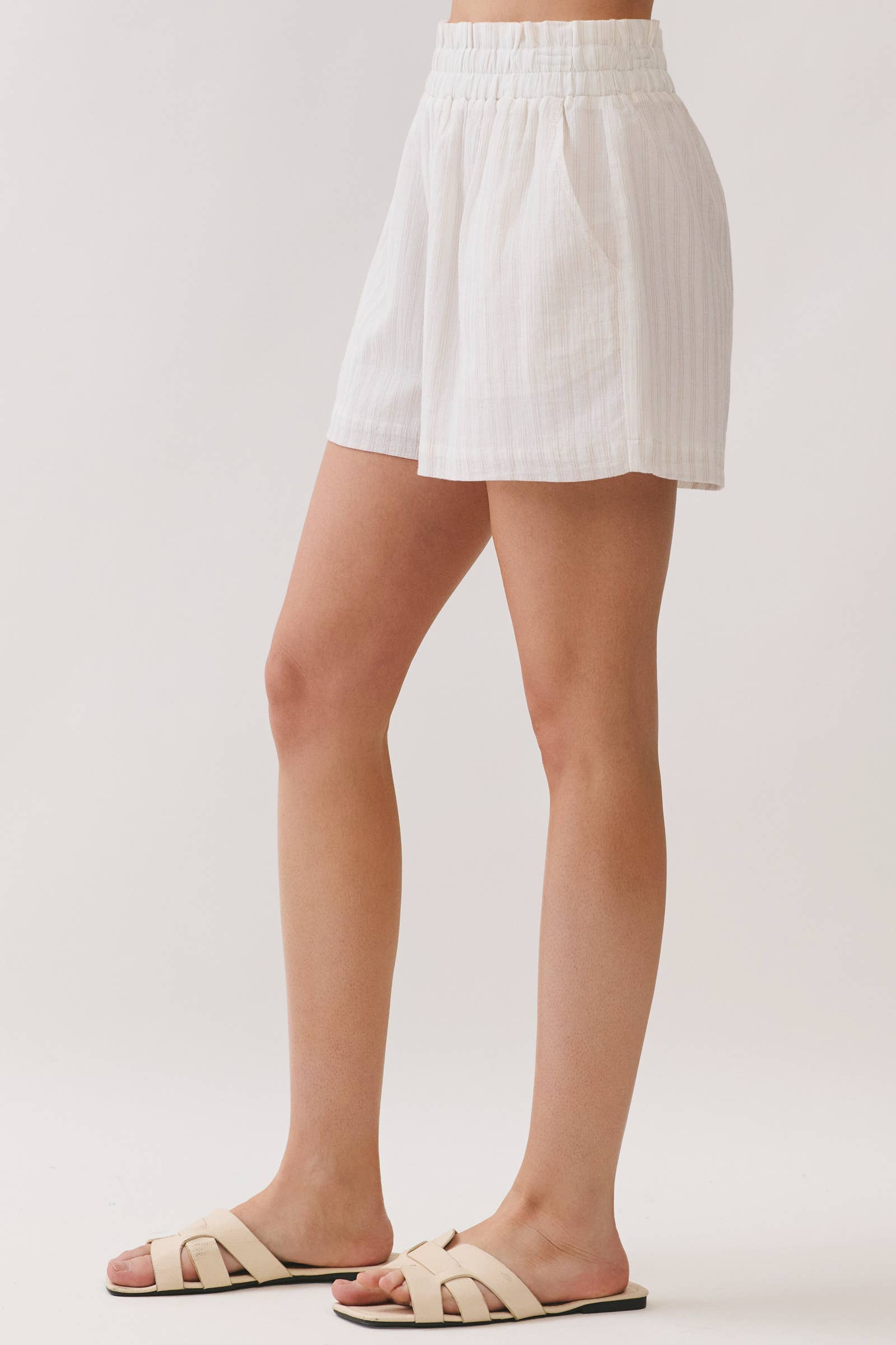 Ruffle Waist Elastic Shorts: White