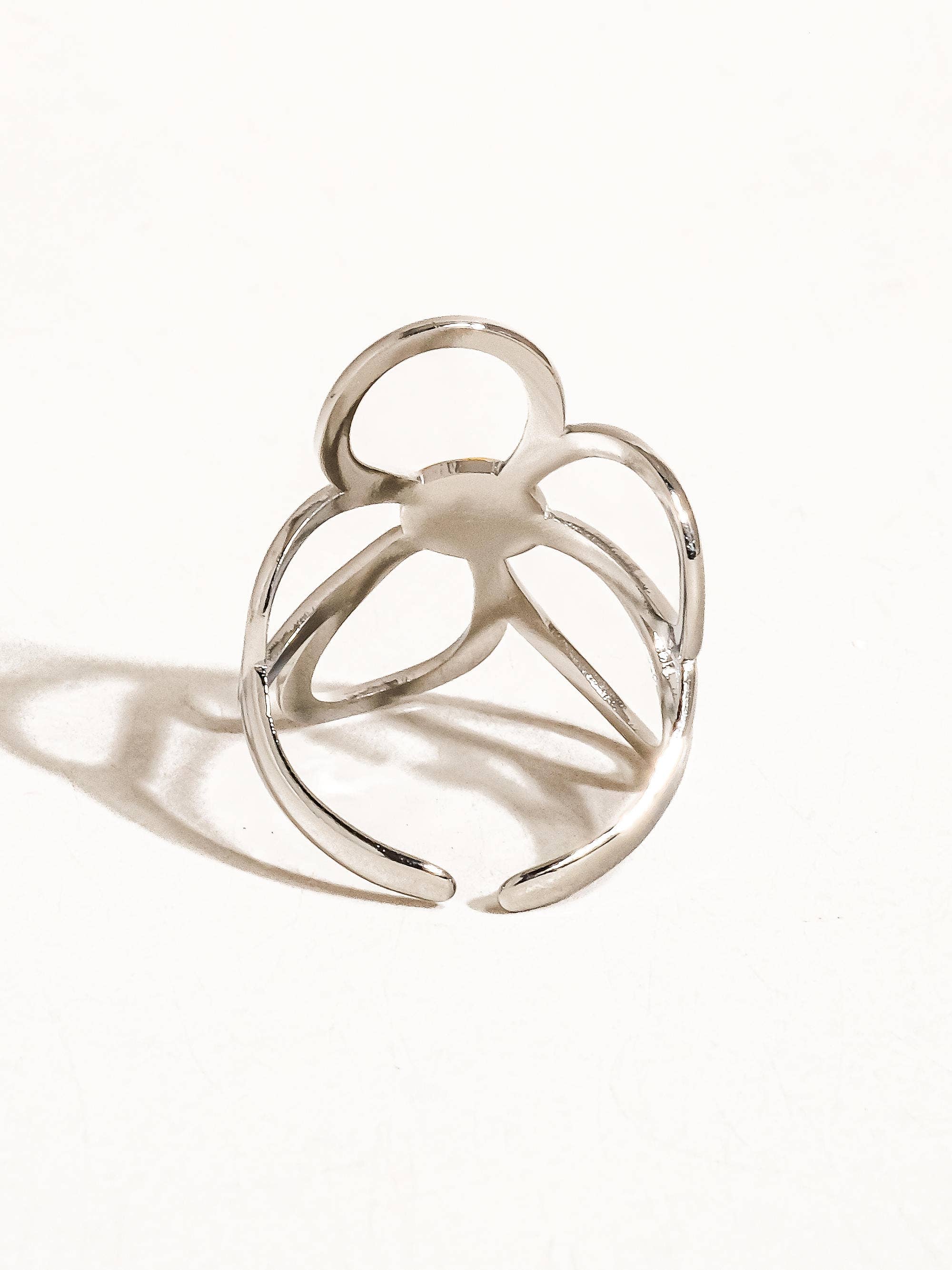 Isolde 18K Large Floral Ring
