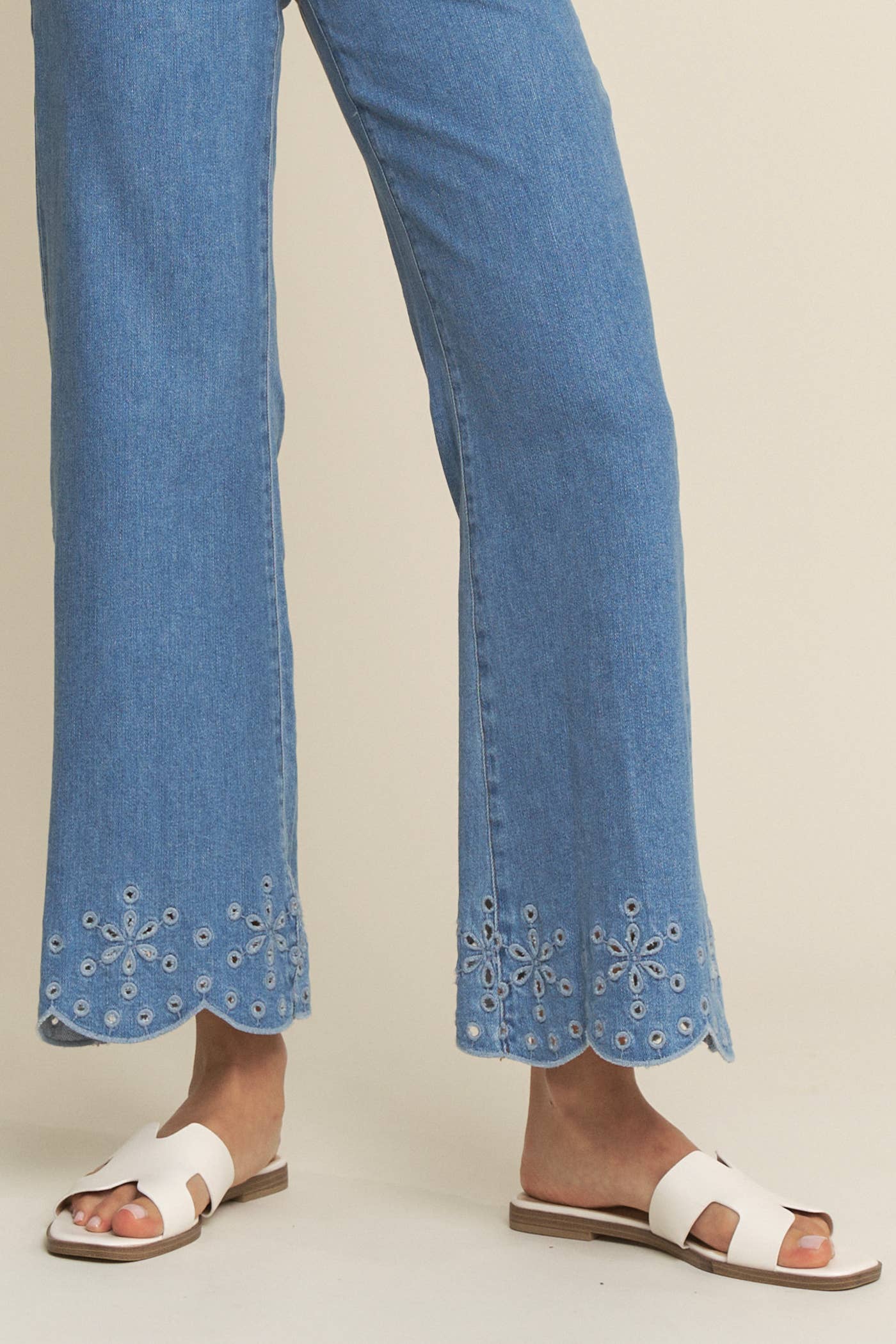 Detail Flare Jeans: Denim