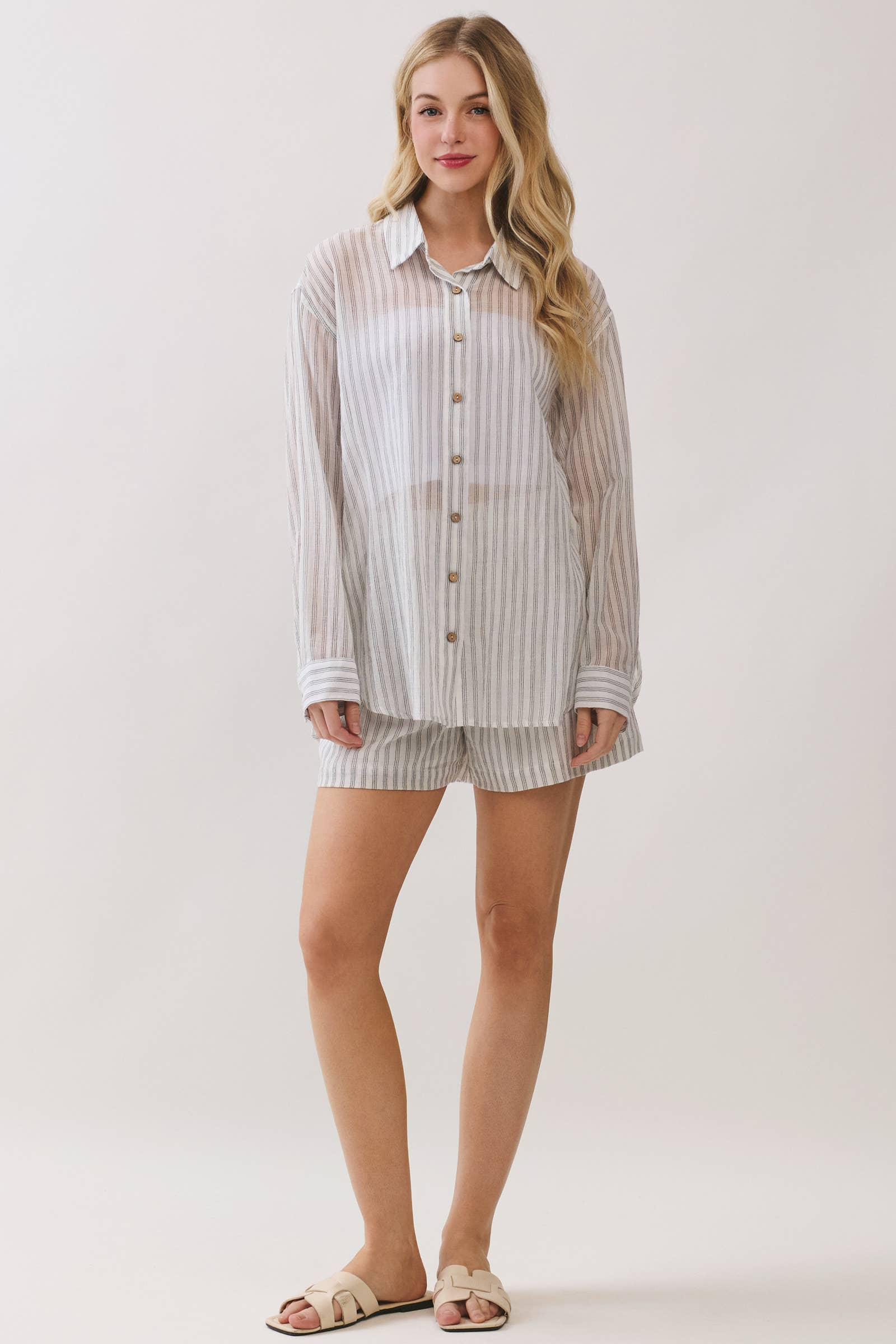 Ruffle Waist Elastic Shorts: White