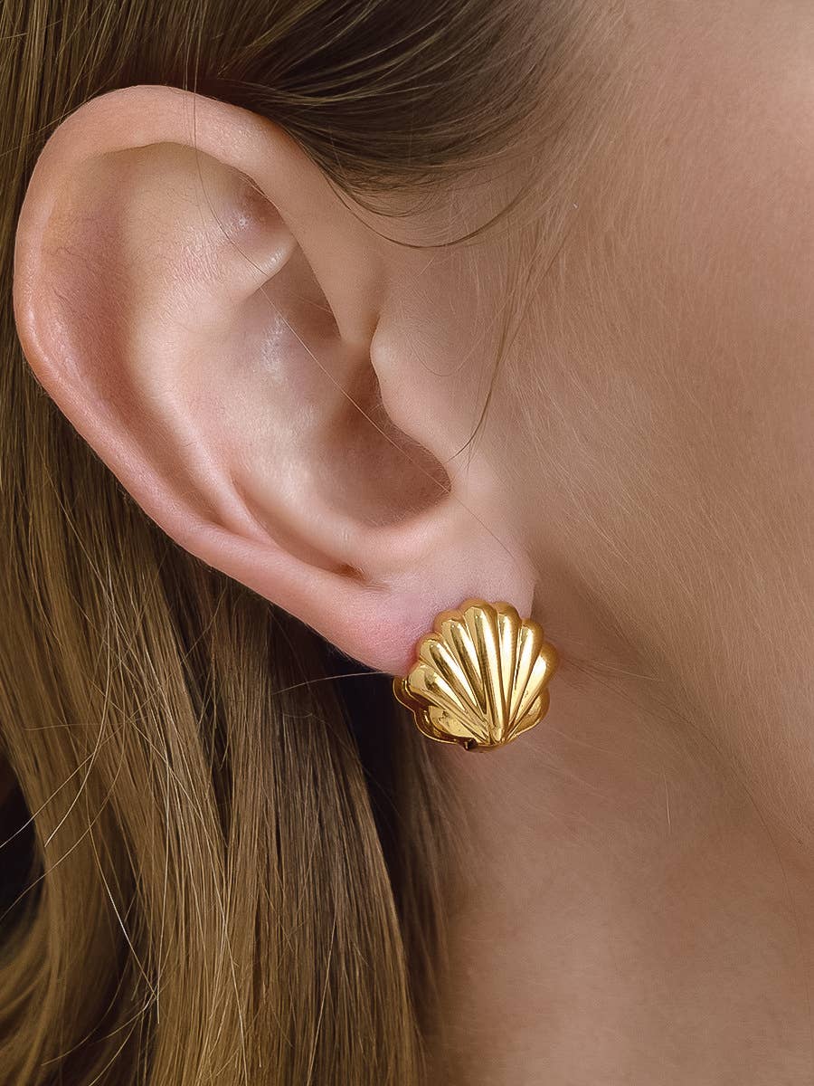 Verina 18K Gold Shell Earrings