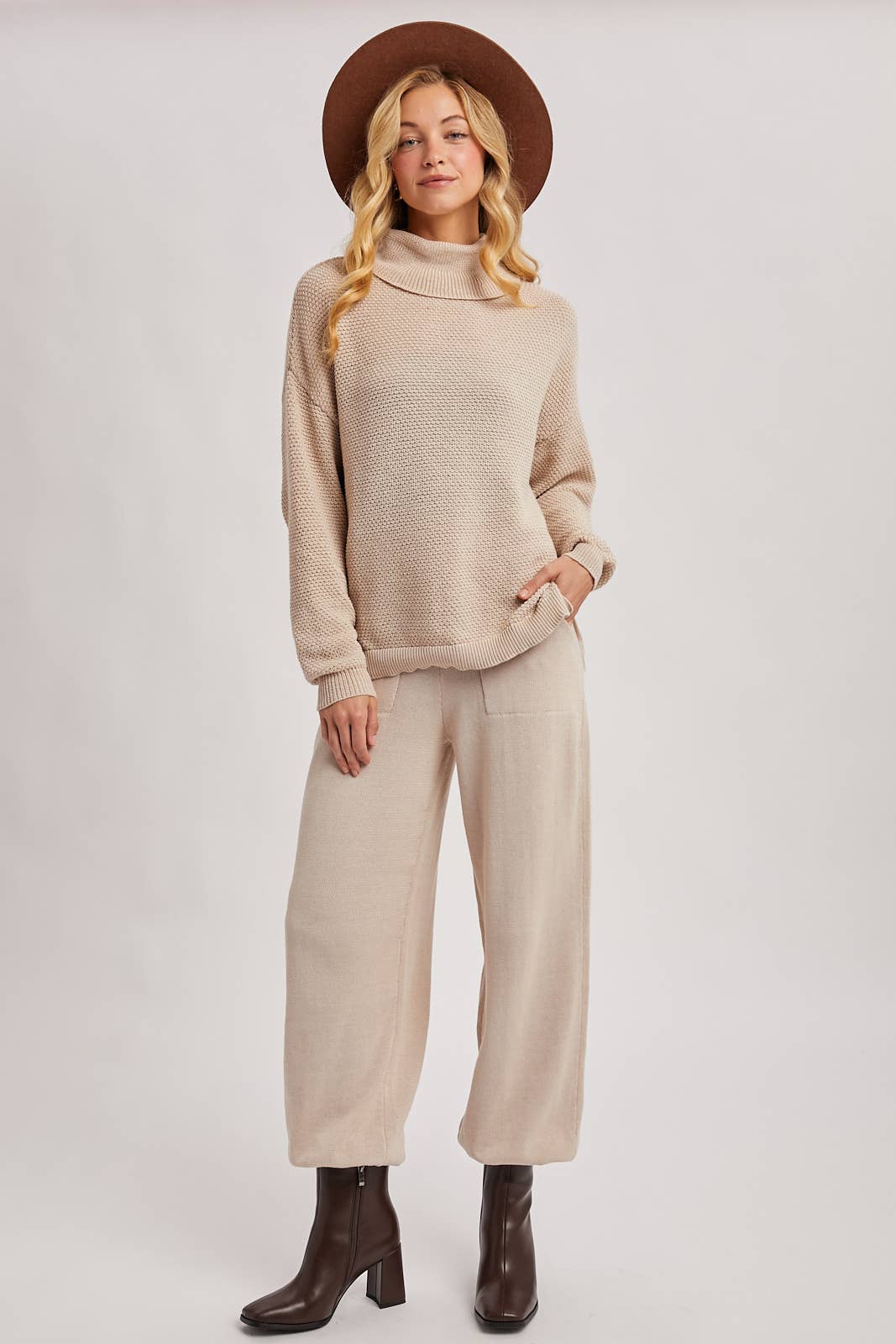 Relaxed Knit Jogger: Beige