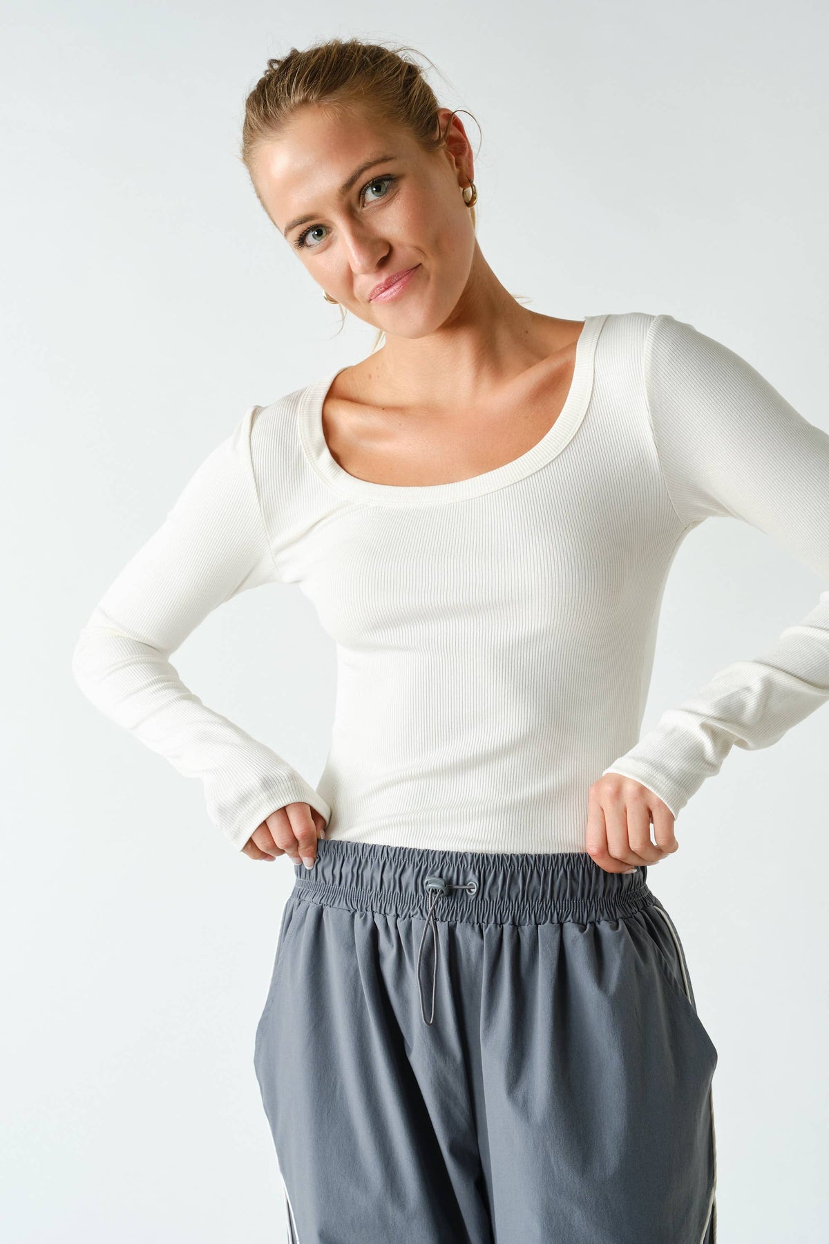 Scoop Neck Long Sleeve: White