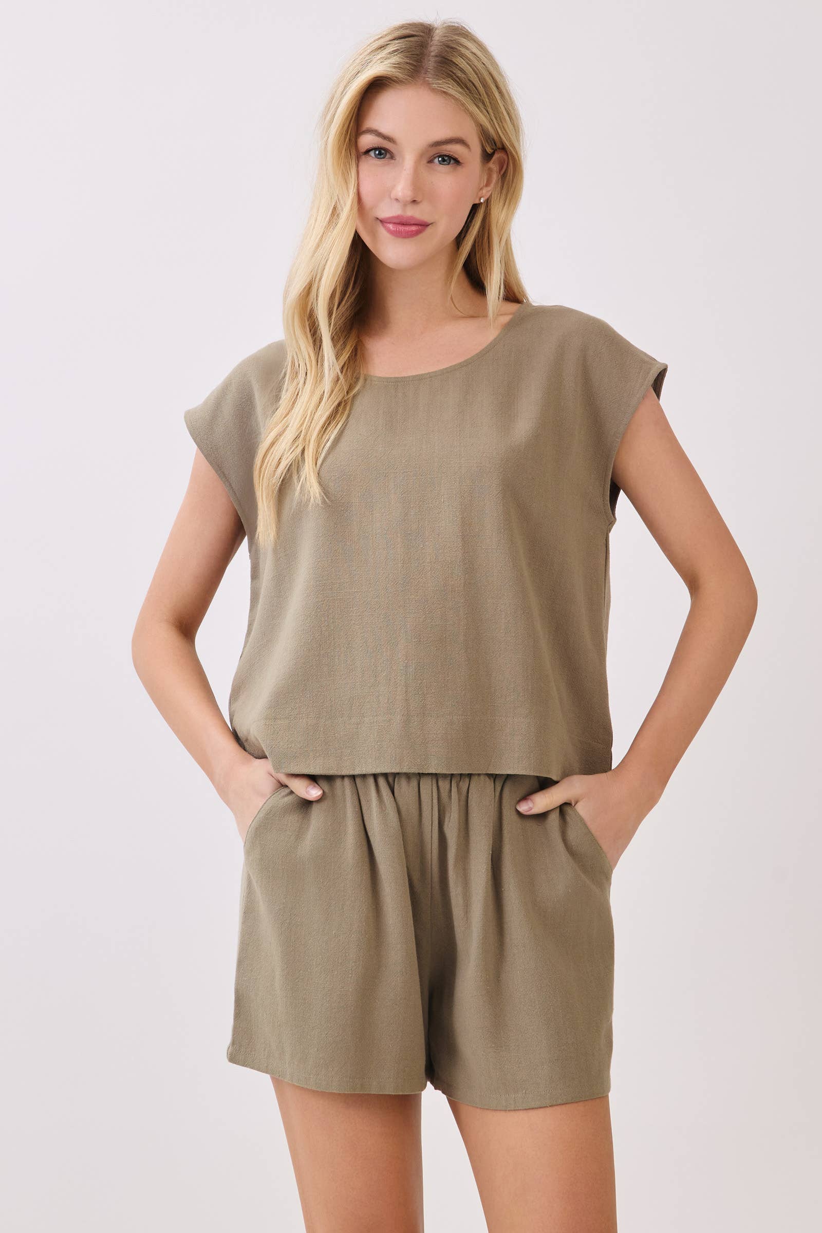 Ruffled Waist Shorts: Olive