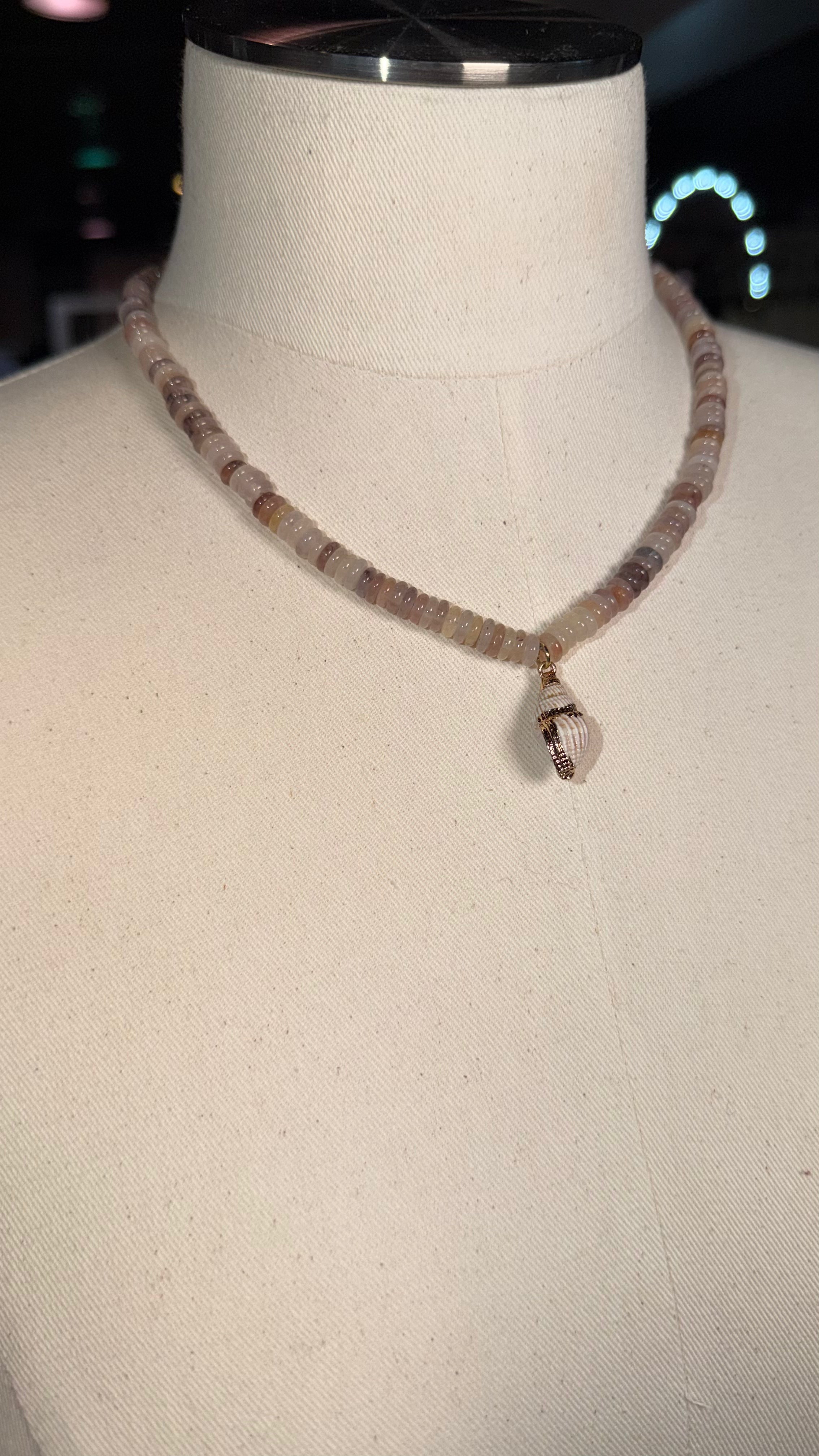 Latte Mini Shell Necklace