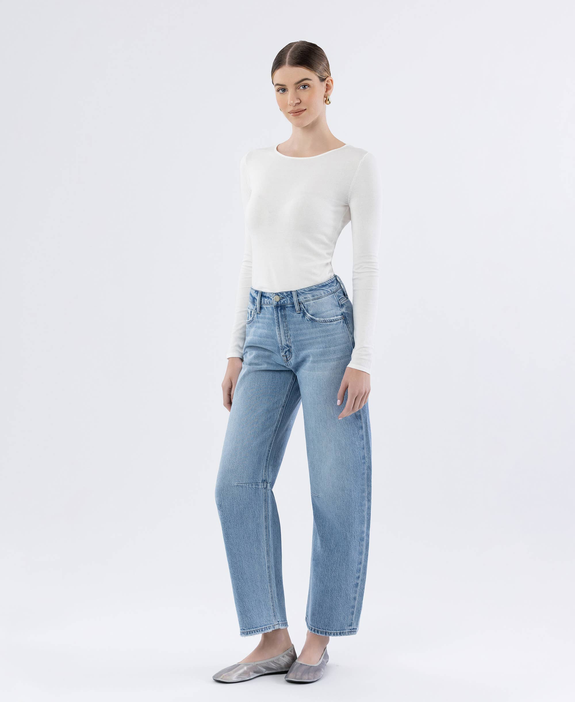 High Rise Barrel Jeans:Charm