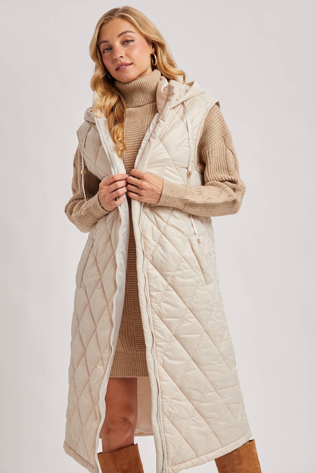 Diamond Puffer Vest: Beige