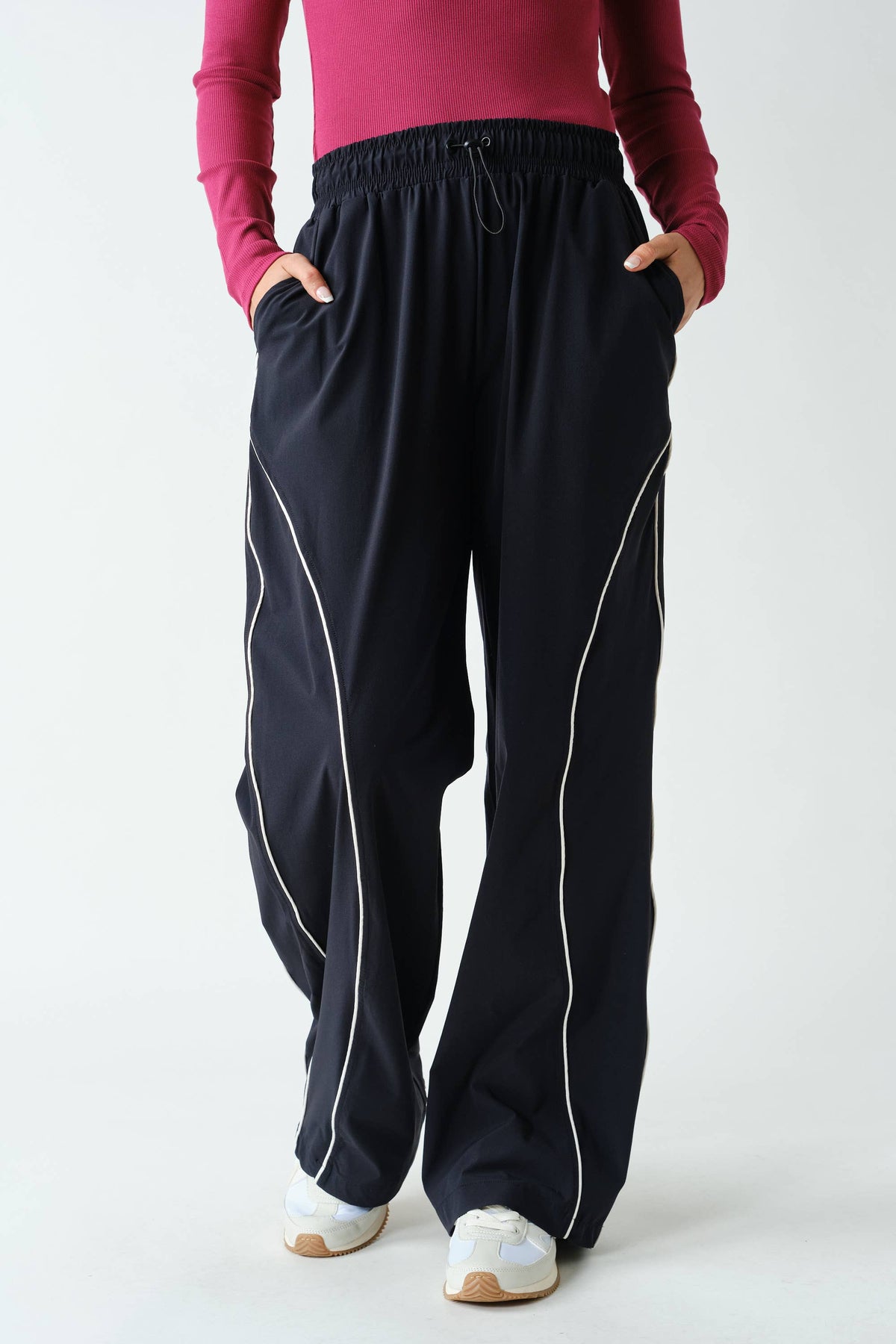 Curved Classic Track Pants: Black