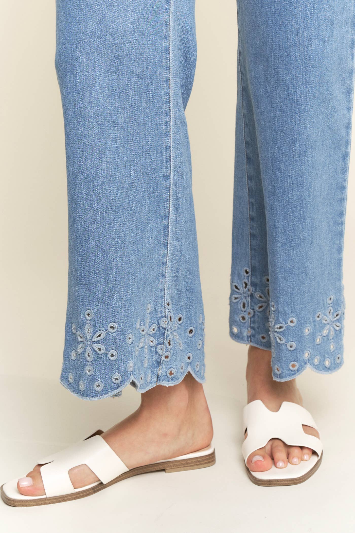 Detail Flare Jeans: Denim