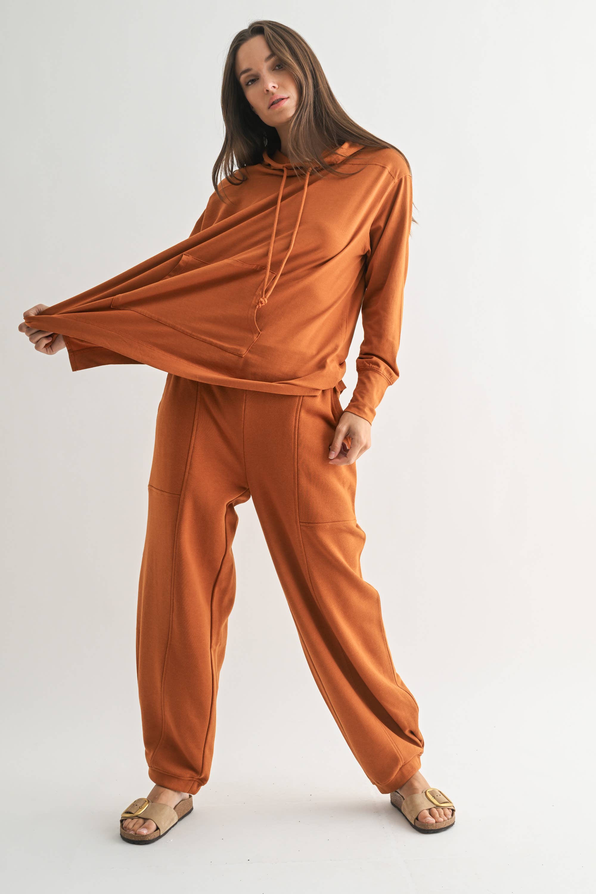 Dune Drift Jogger: Burnt Amber