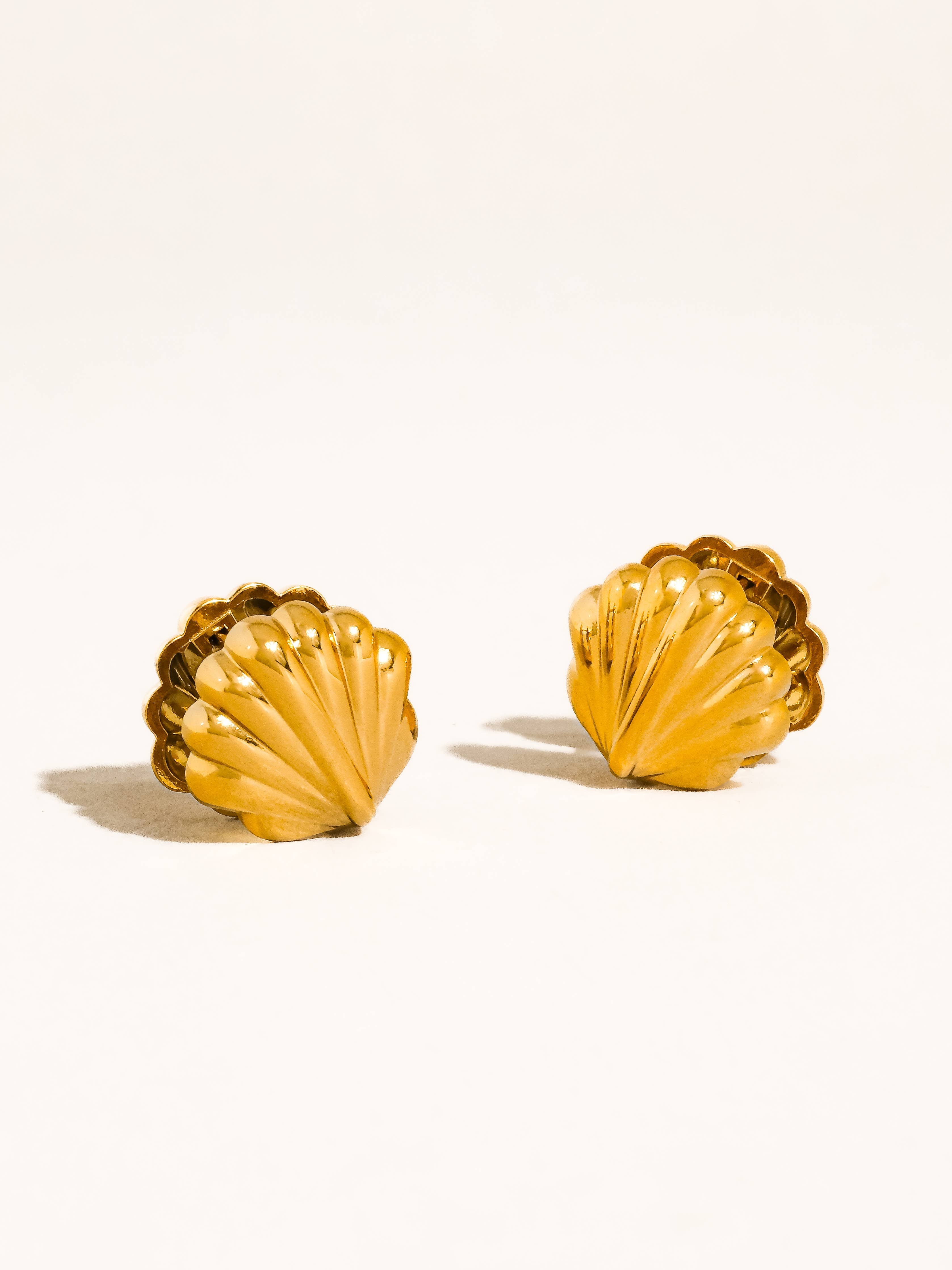 Verina 18K Gold Shell Earrings