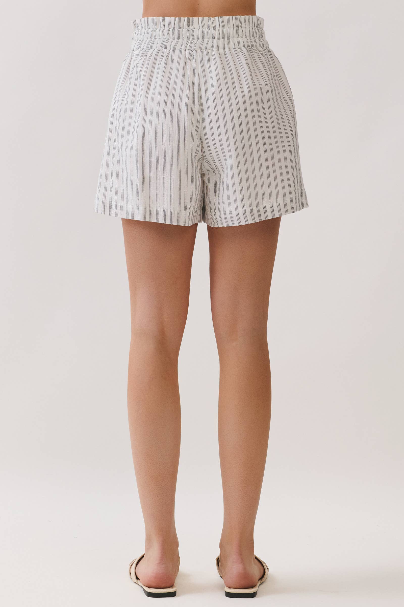 Ruffle Waist Elastic Shorts: White