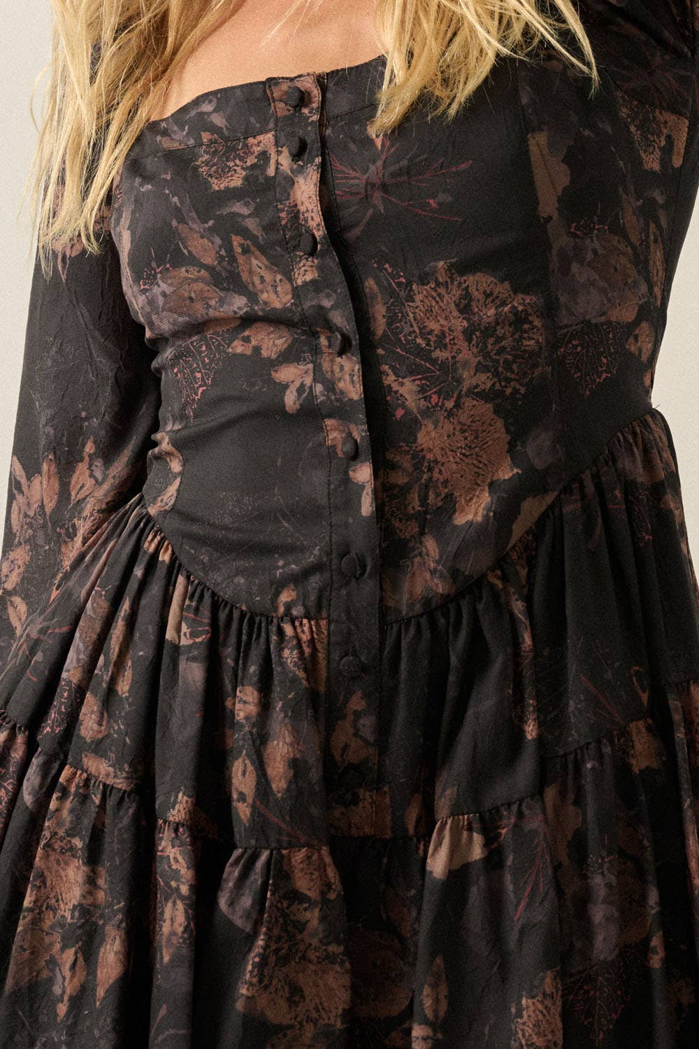 Floral Chiffon Ruffle Romper: Black