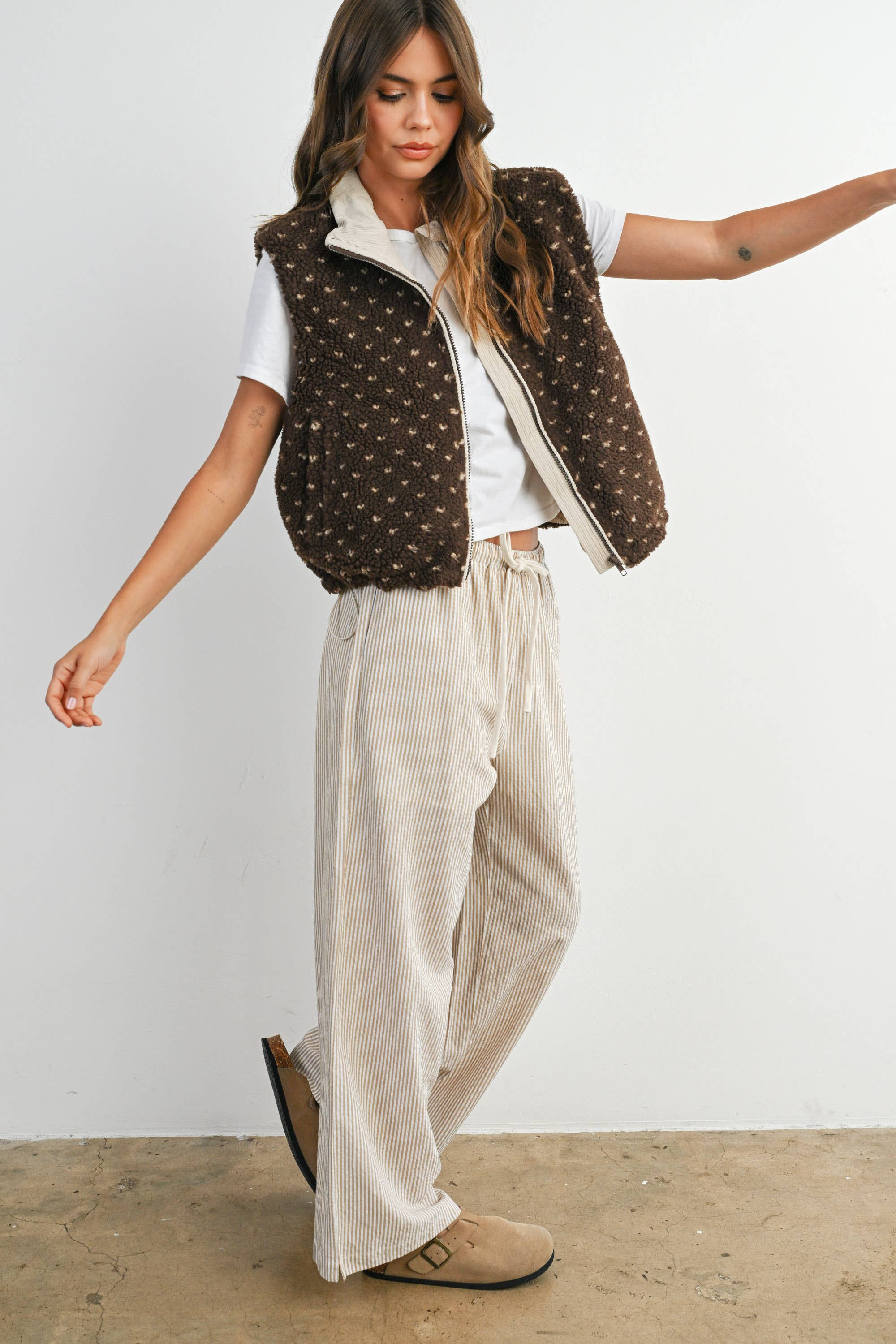 Floral Fleece Sleeveless Vest : Brown