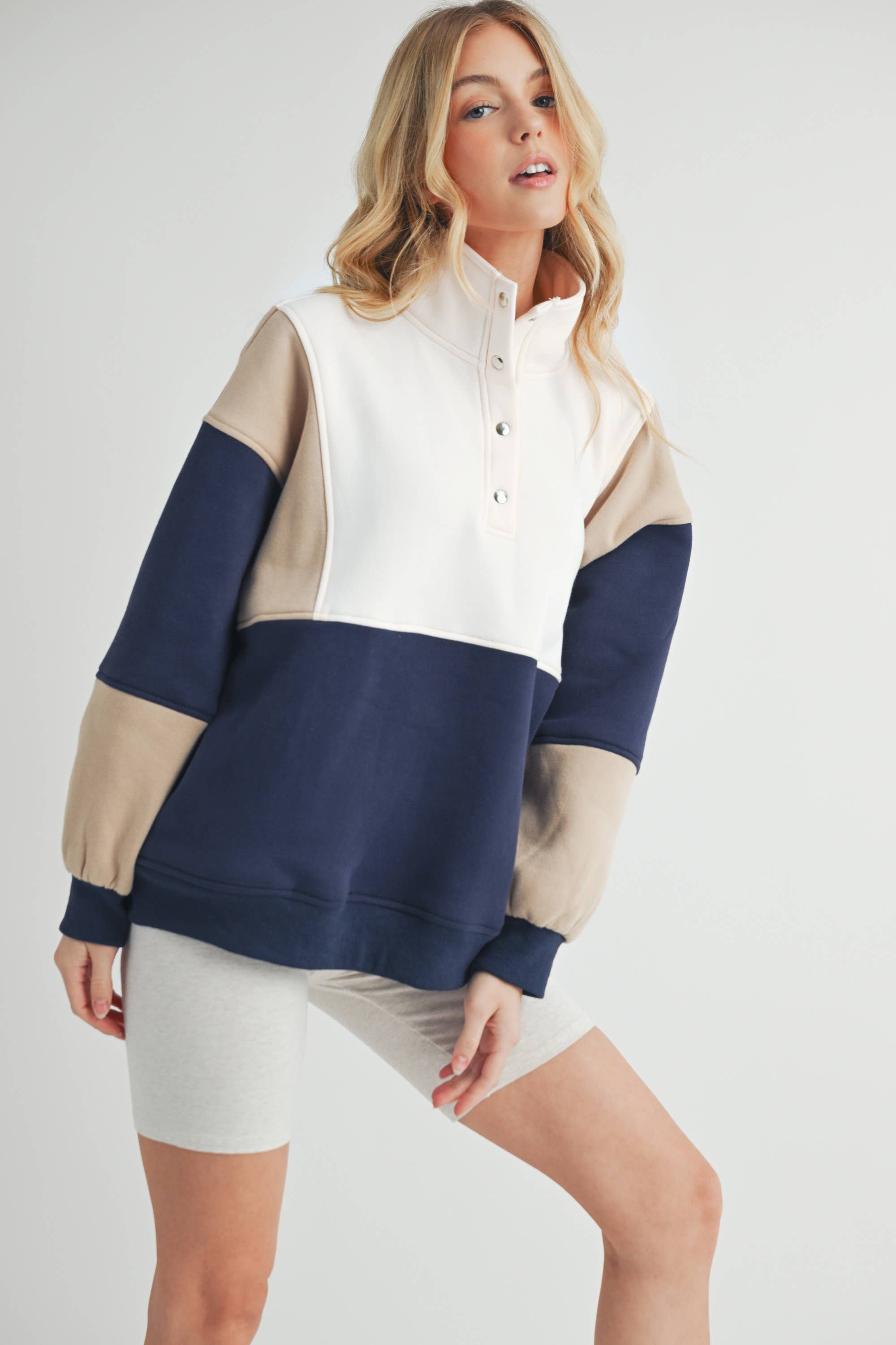 Glo-Colorblock Pullover:Navy
