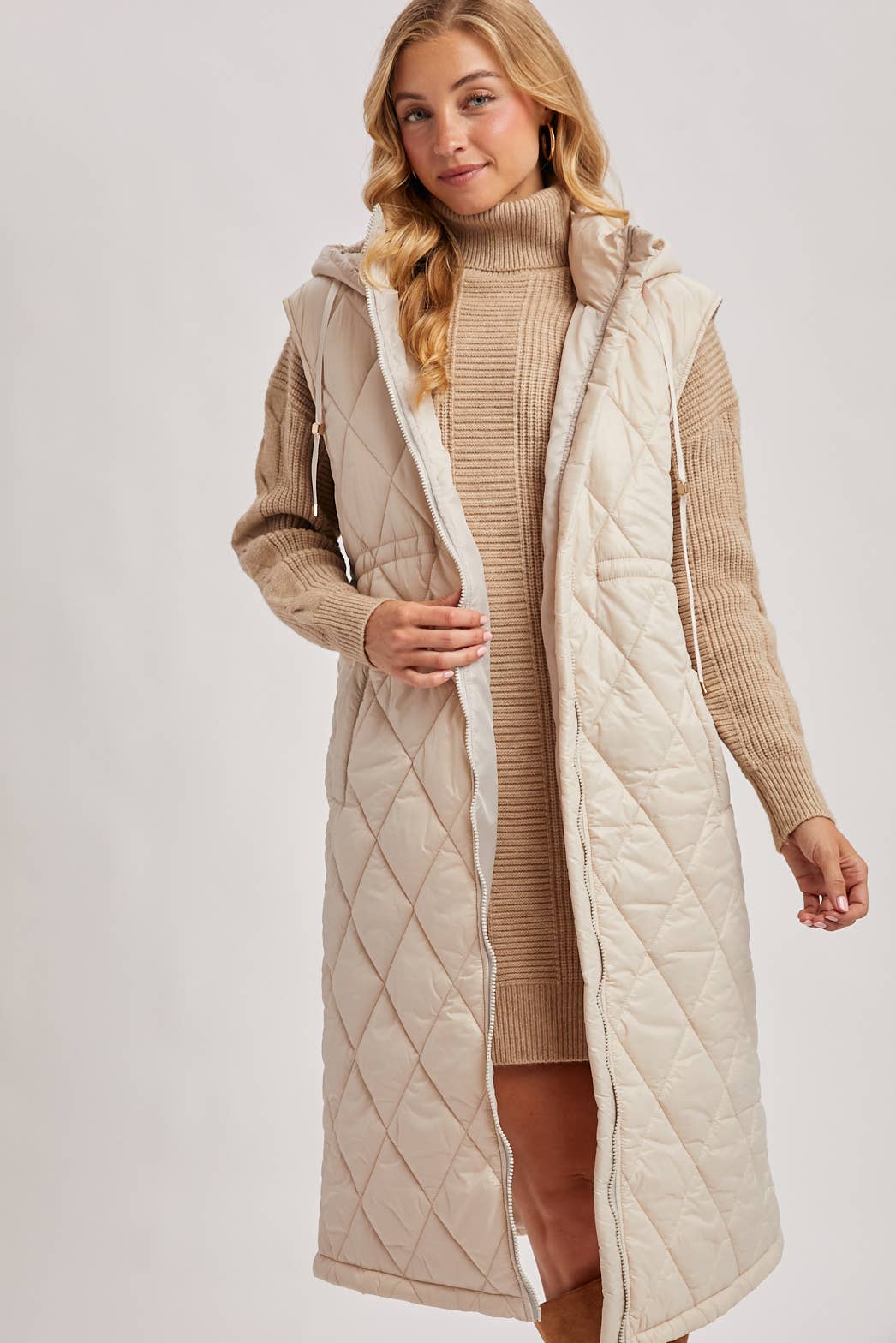 Diamond Puffer Vest: Beige
