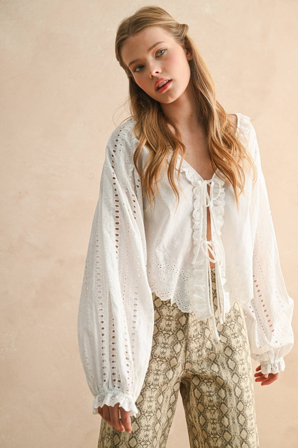 Embroidery Detail Blouse: White
