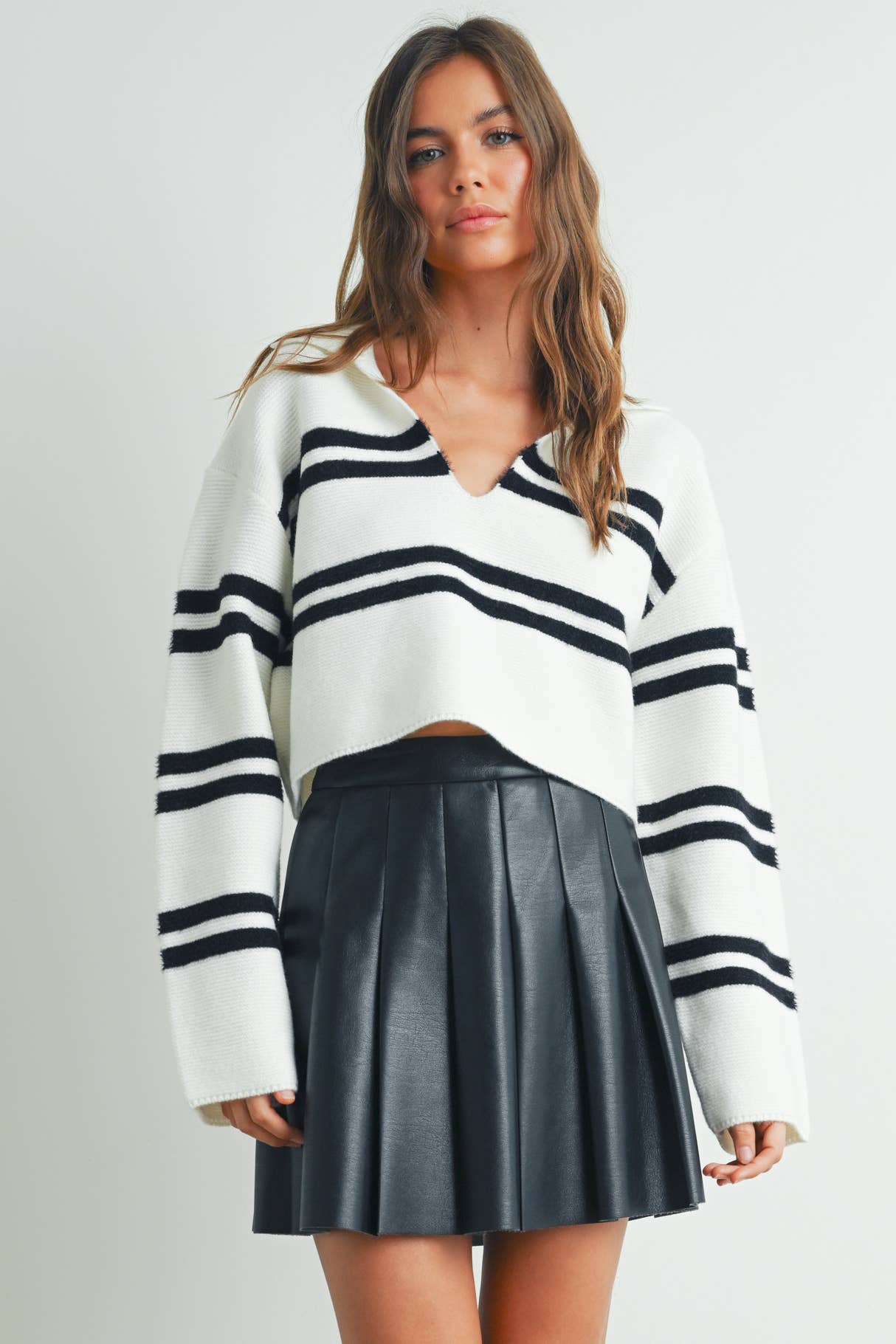Stripe Crop Collar Sweater-Ivory/Black