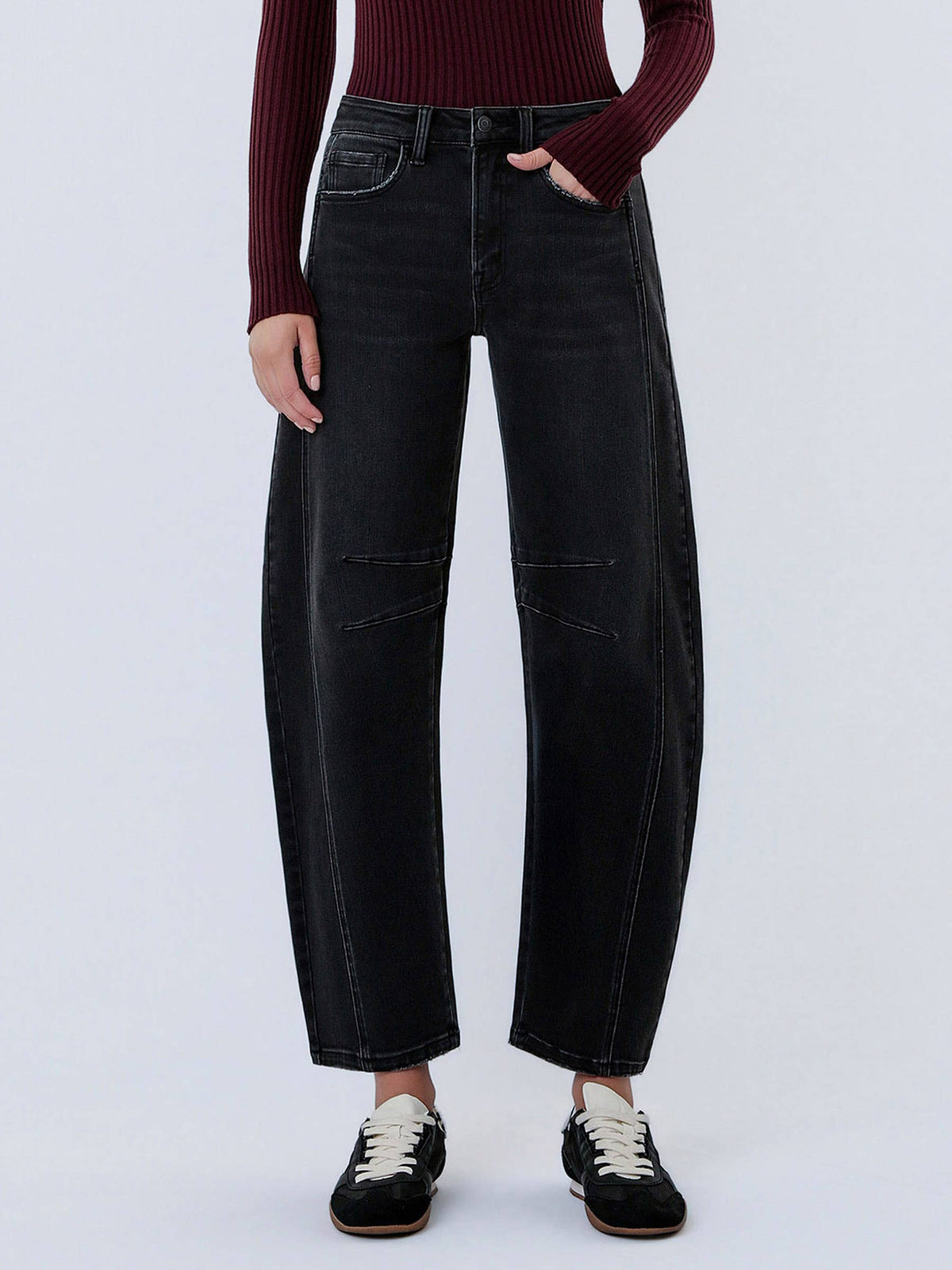 High Rise Ankle Barrel Jeans: Blk.