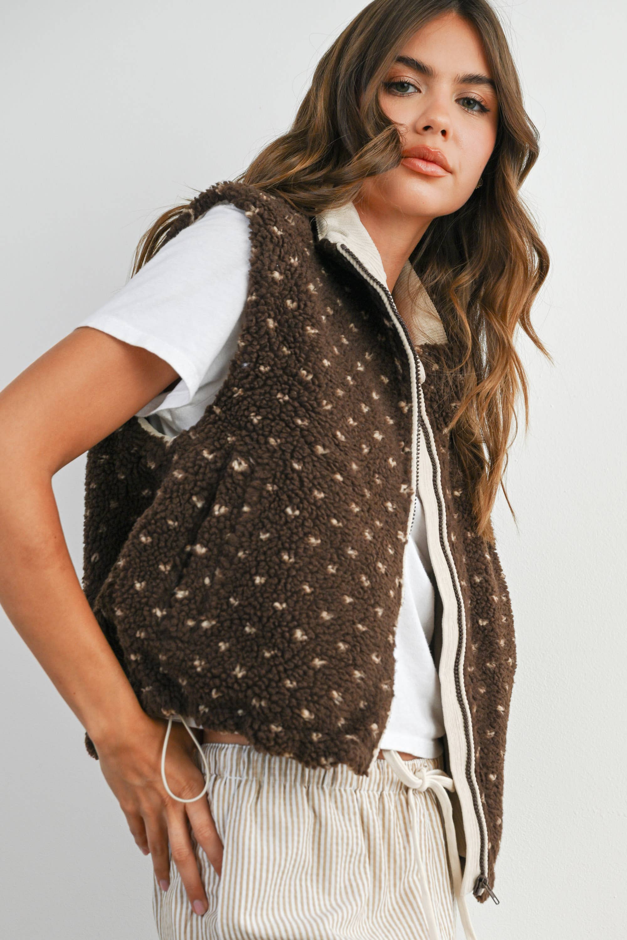 Floral Fleece Sleeveless Vest : Brown
