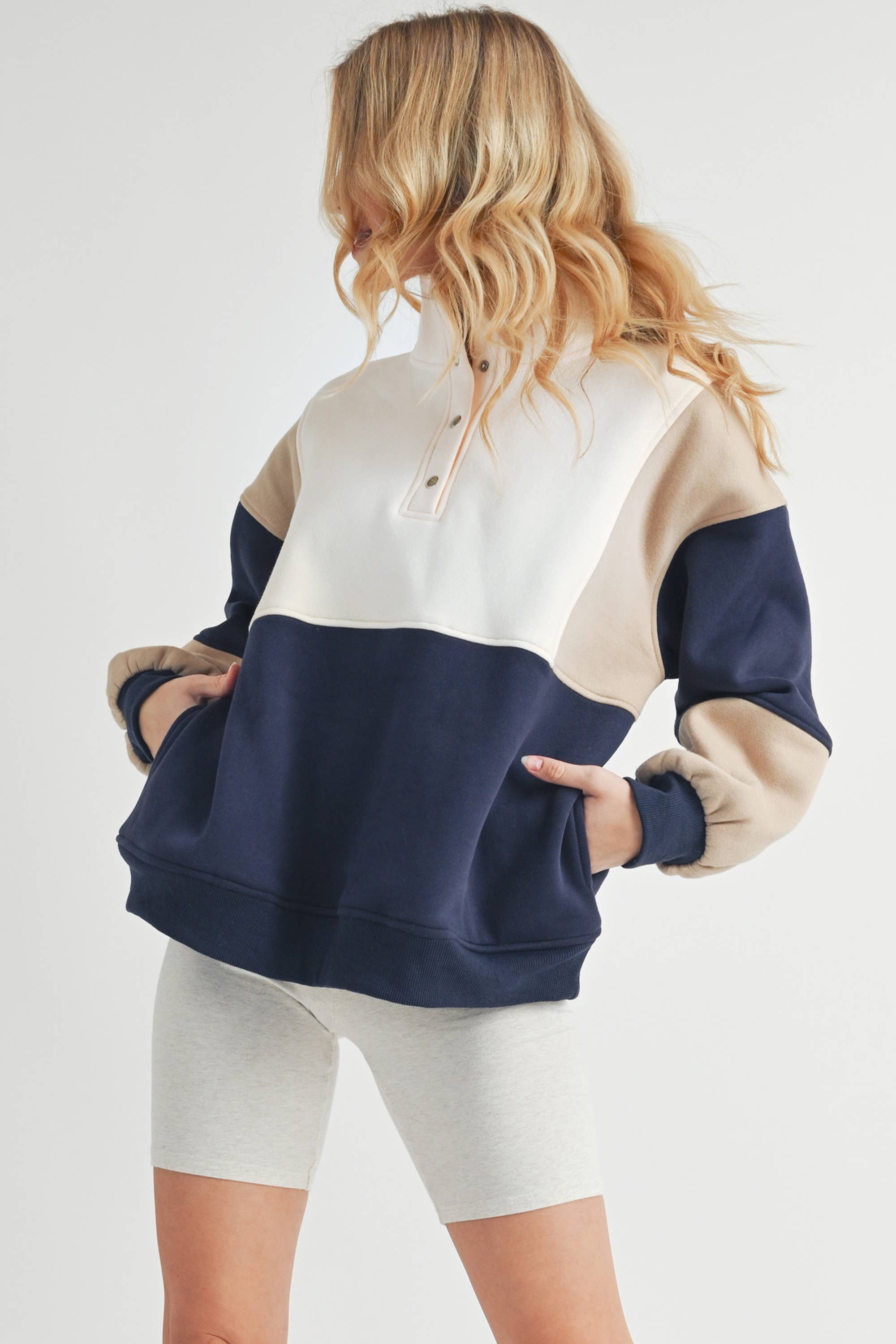 Glo-Colorblock Pullover:Navy