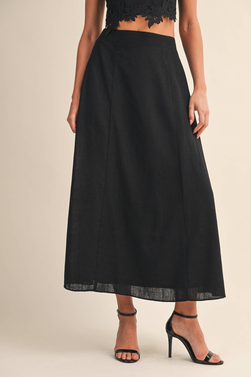 Flower Embroidered Midi Set: Black