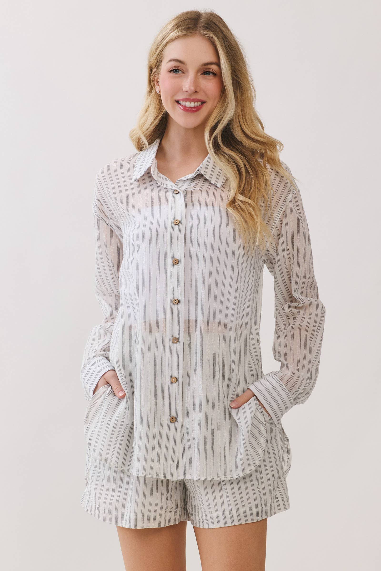 Ruffle Waist Elastic Shorts: White