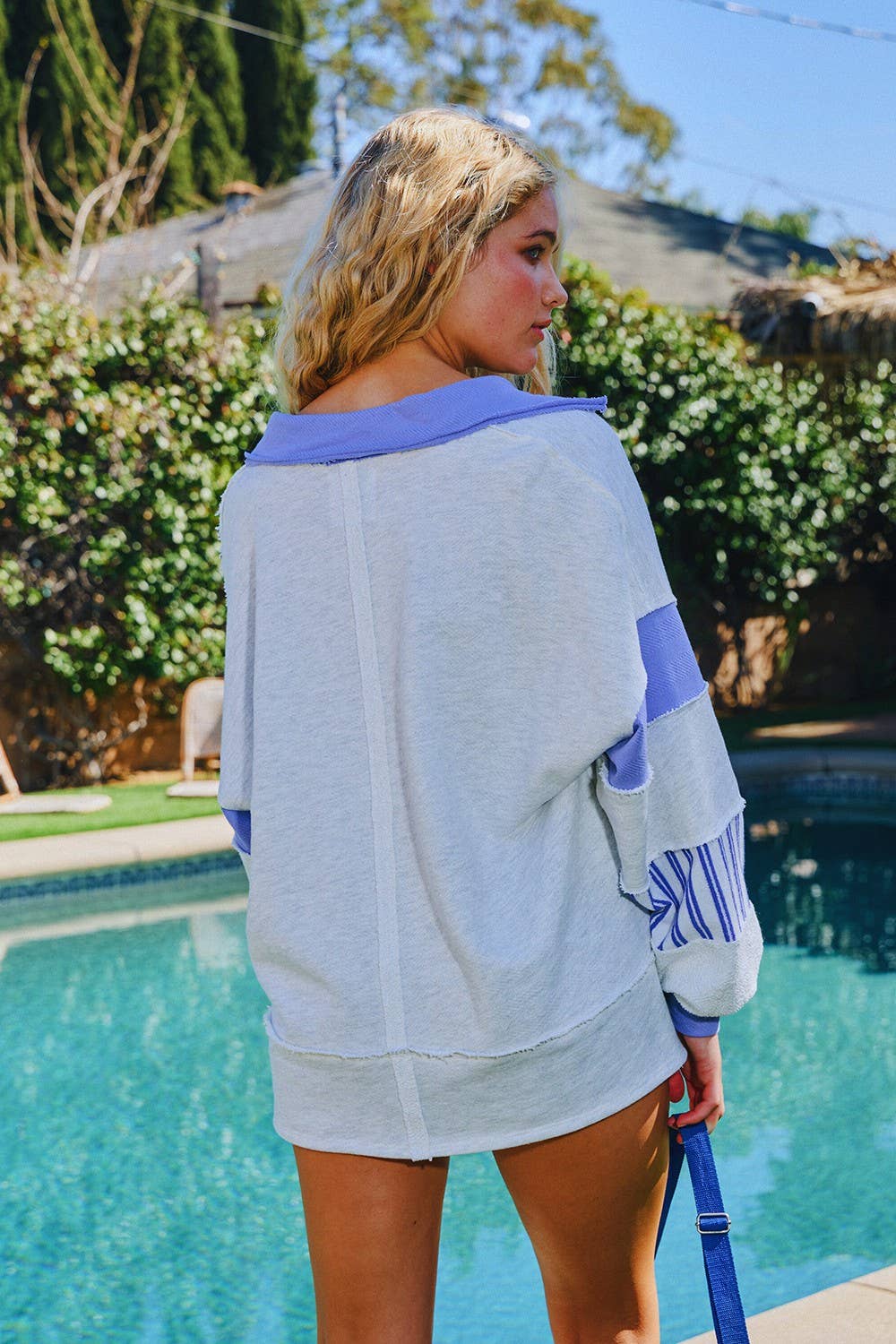 Color-block Pullover: Blue iris