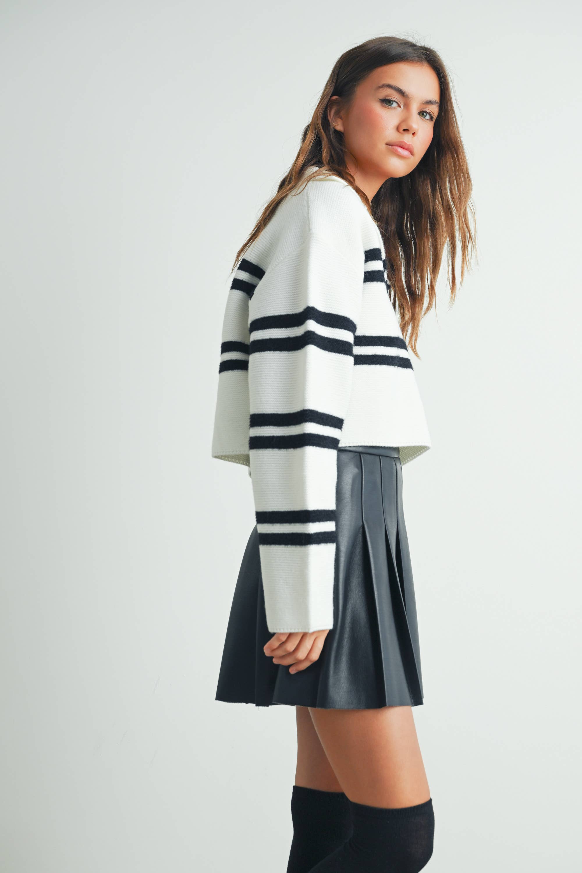 Stripe Crop Collar Sweater-Ivory/Black