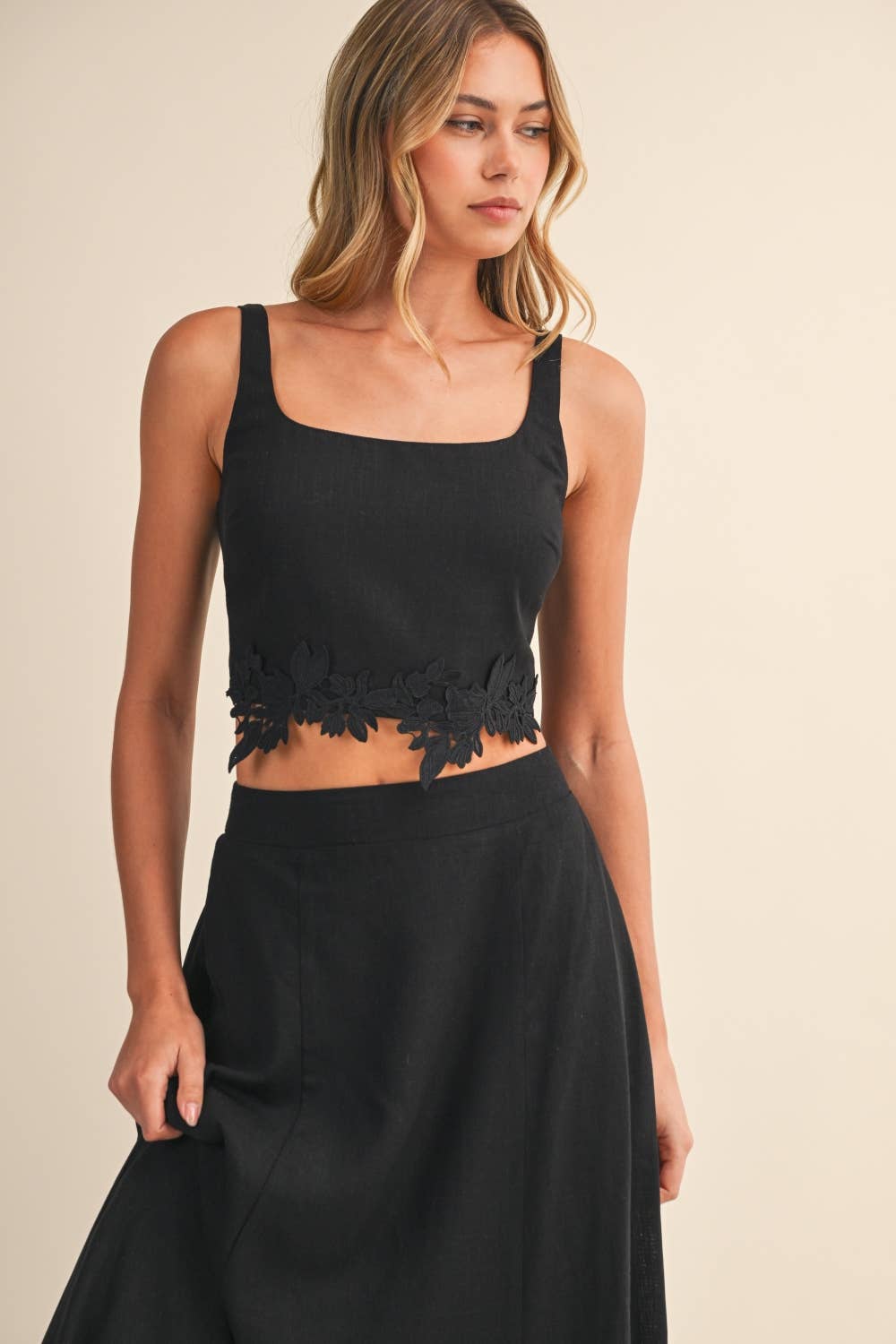 Flower Embroidered Midi Set: Black