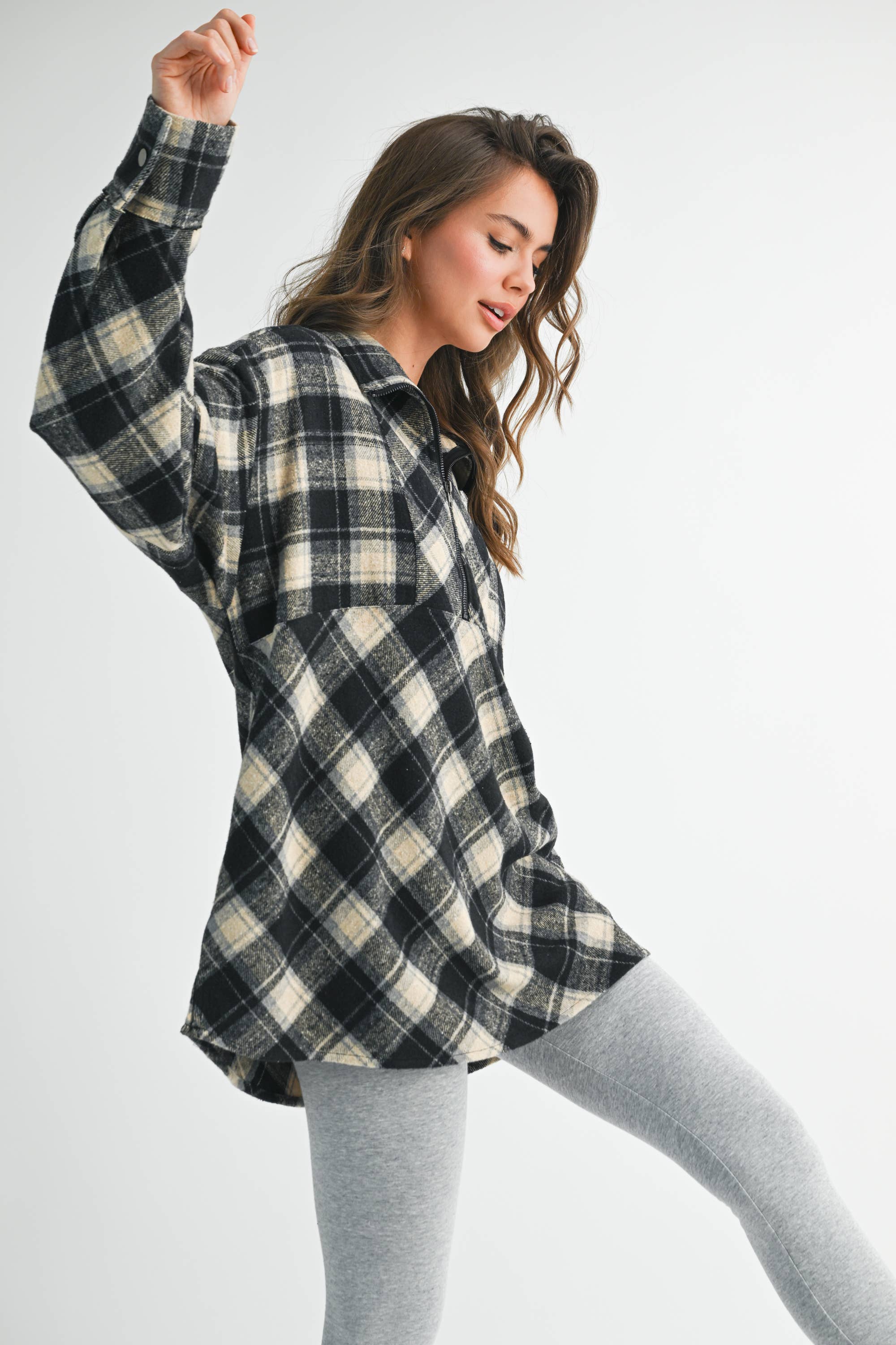 Mya Plaid Pullover: Black