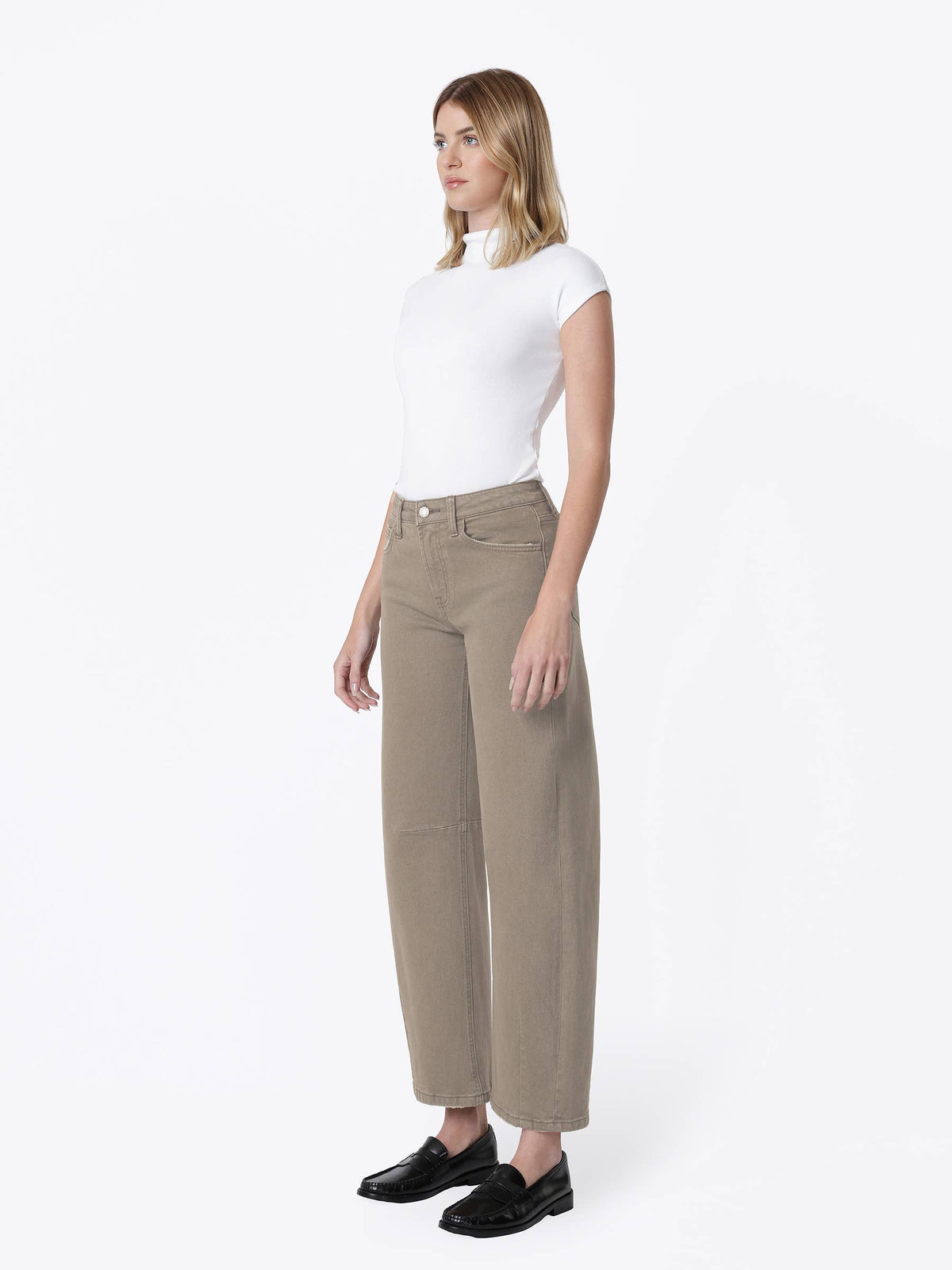 Darted Ankle Barrel Jeans: Ash