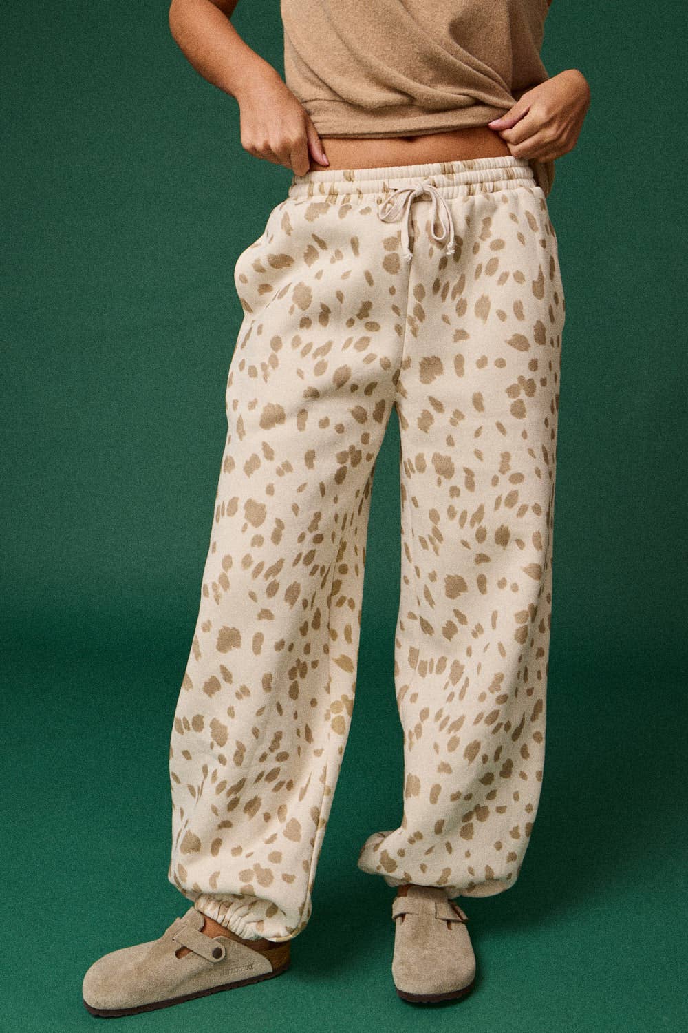 Printed Joggers: Cream/Mocha