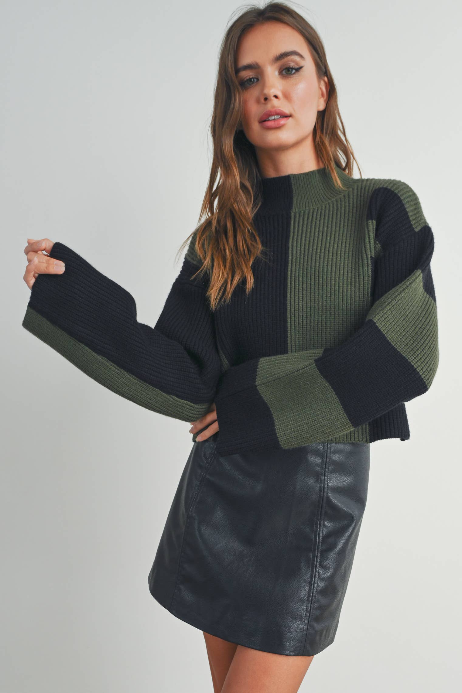 Color Block Turtleneck-Black/Olive
