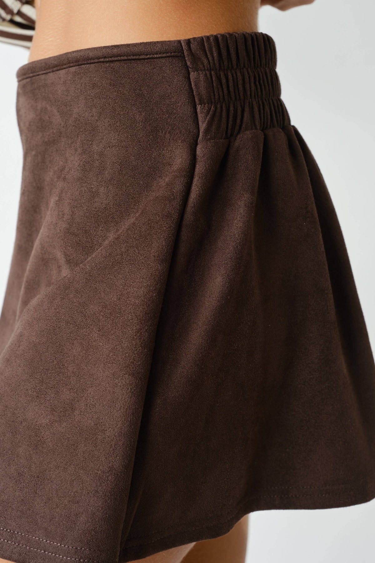 Mojave Suede Skort: Coffee Bean