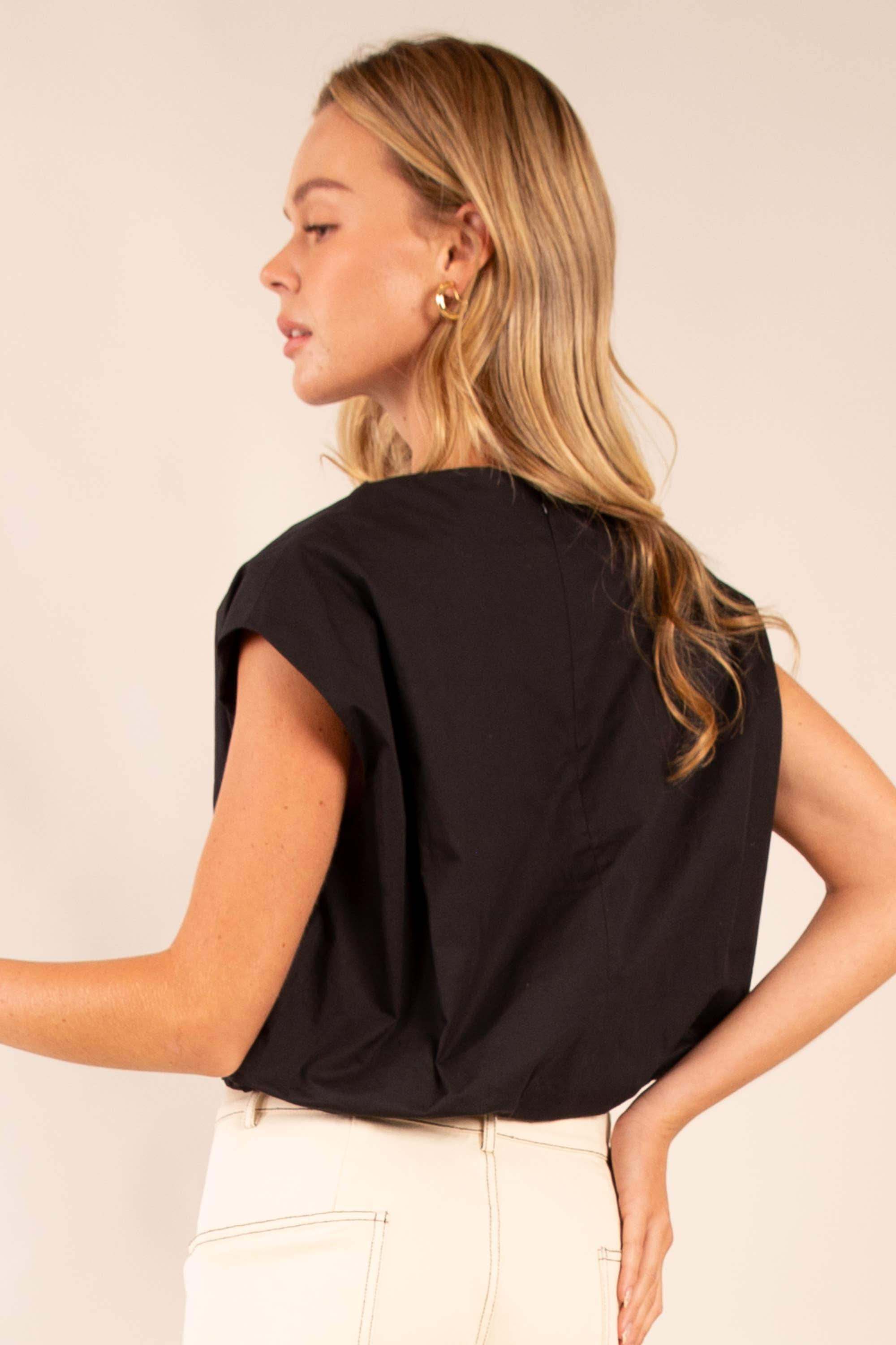 Drape Neck Top:Black