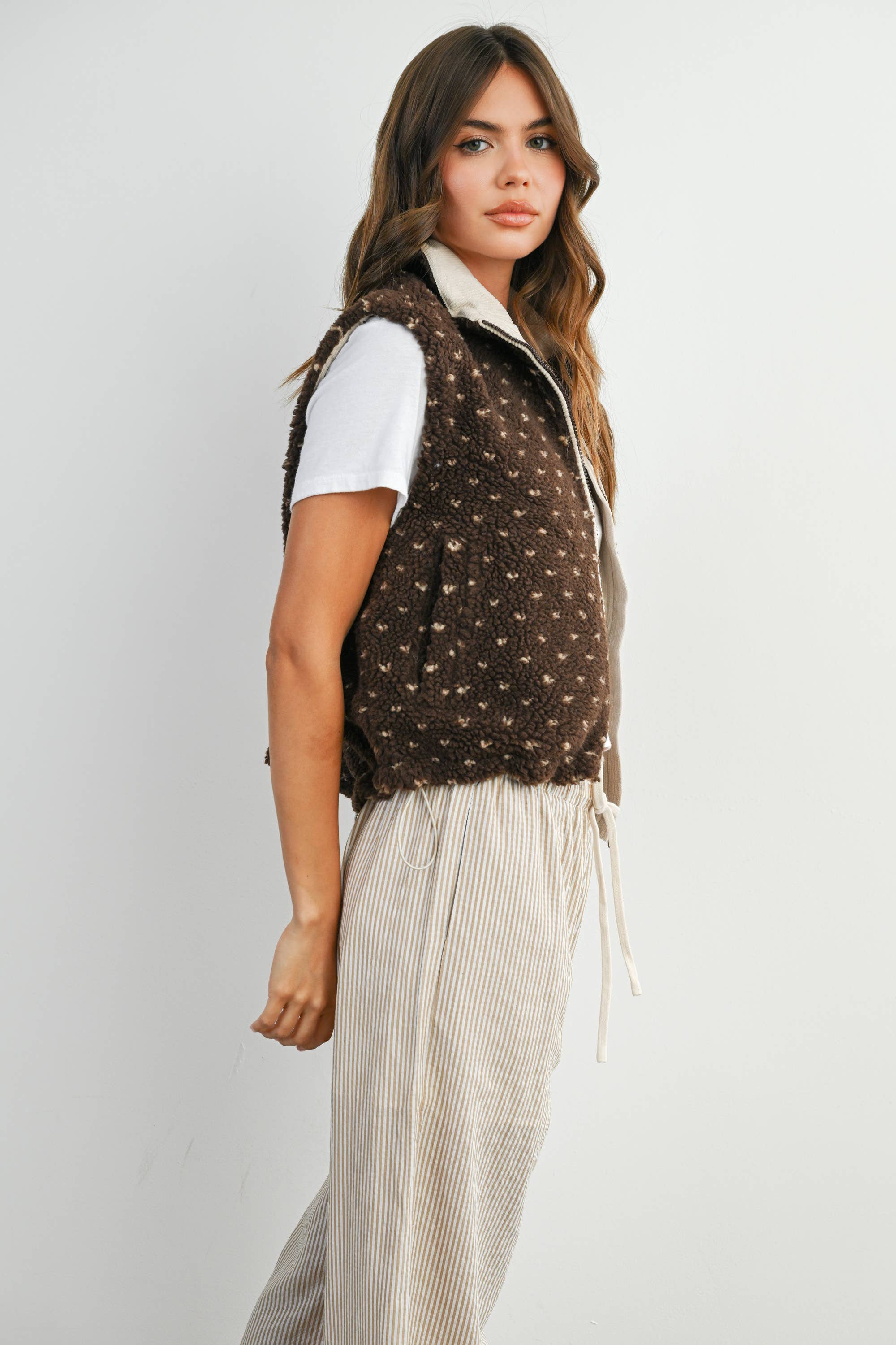 Floral Fleece Sleeveless Vest : Brown