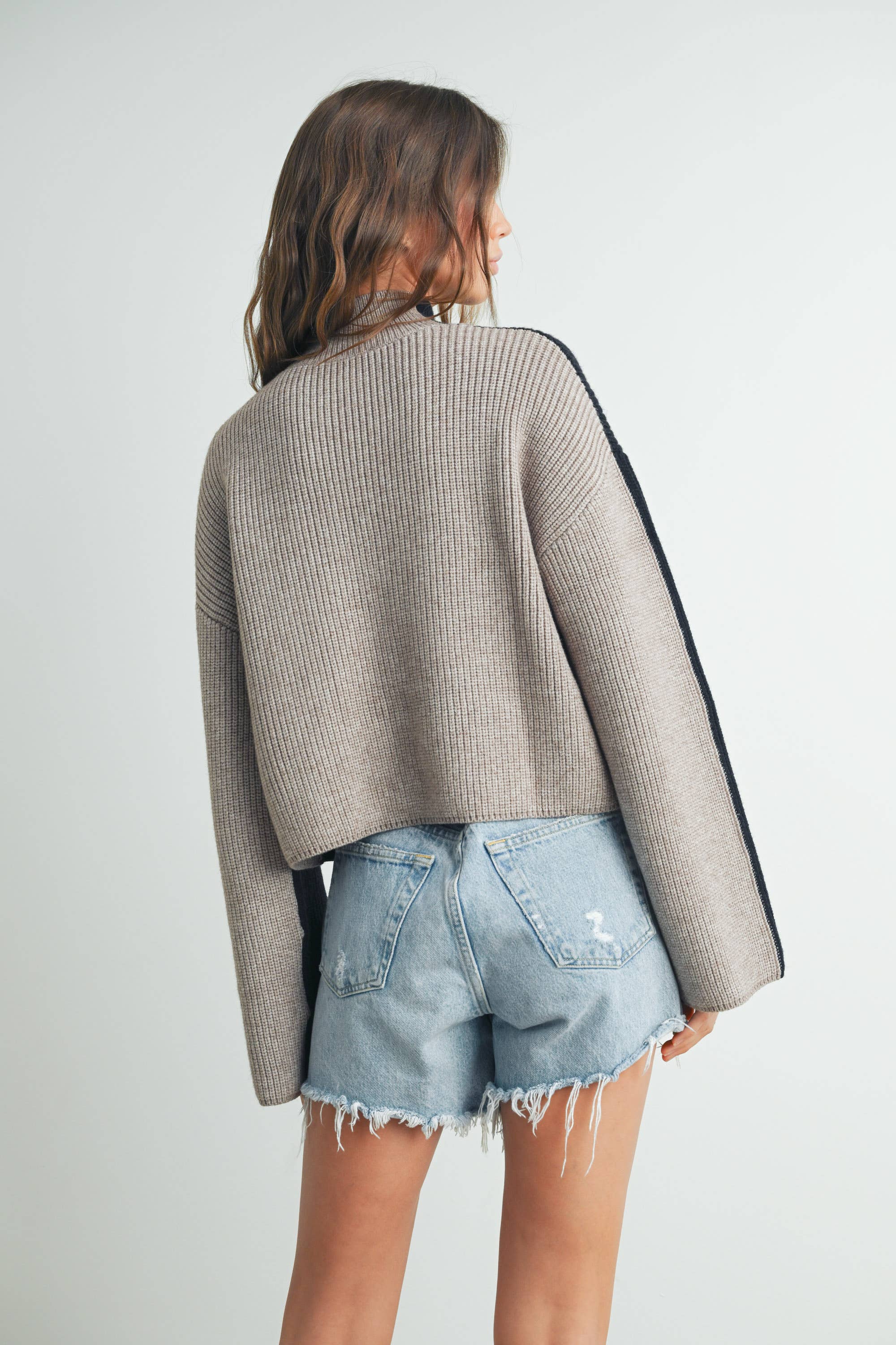 Two-Toned Turtleneck: Black/Taupe