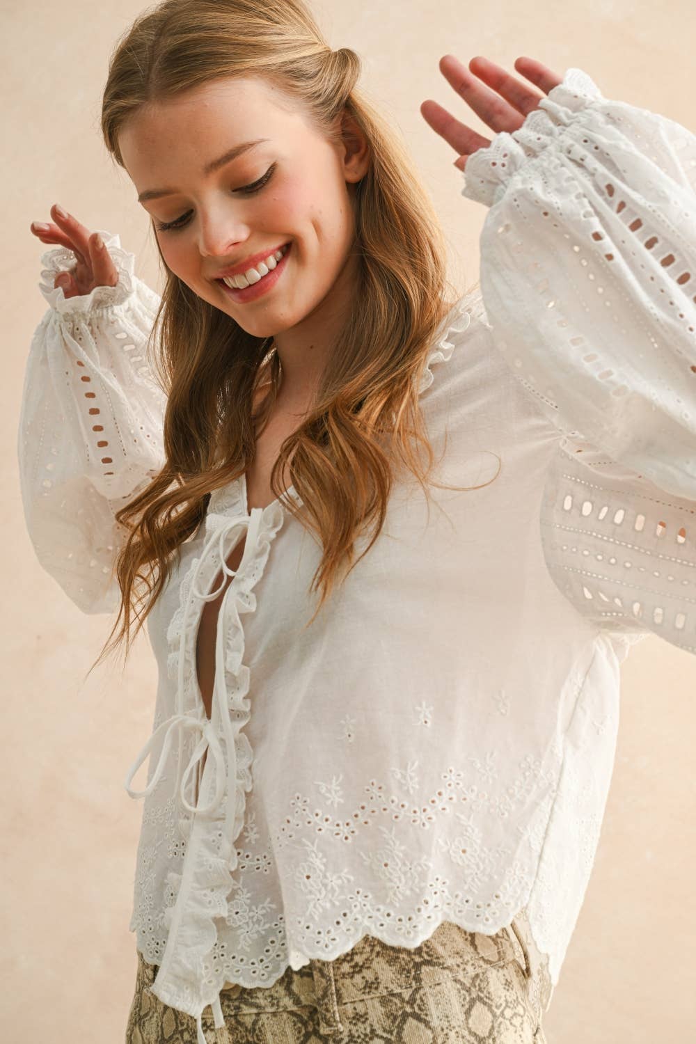 Embroidery Detail Blouse: White