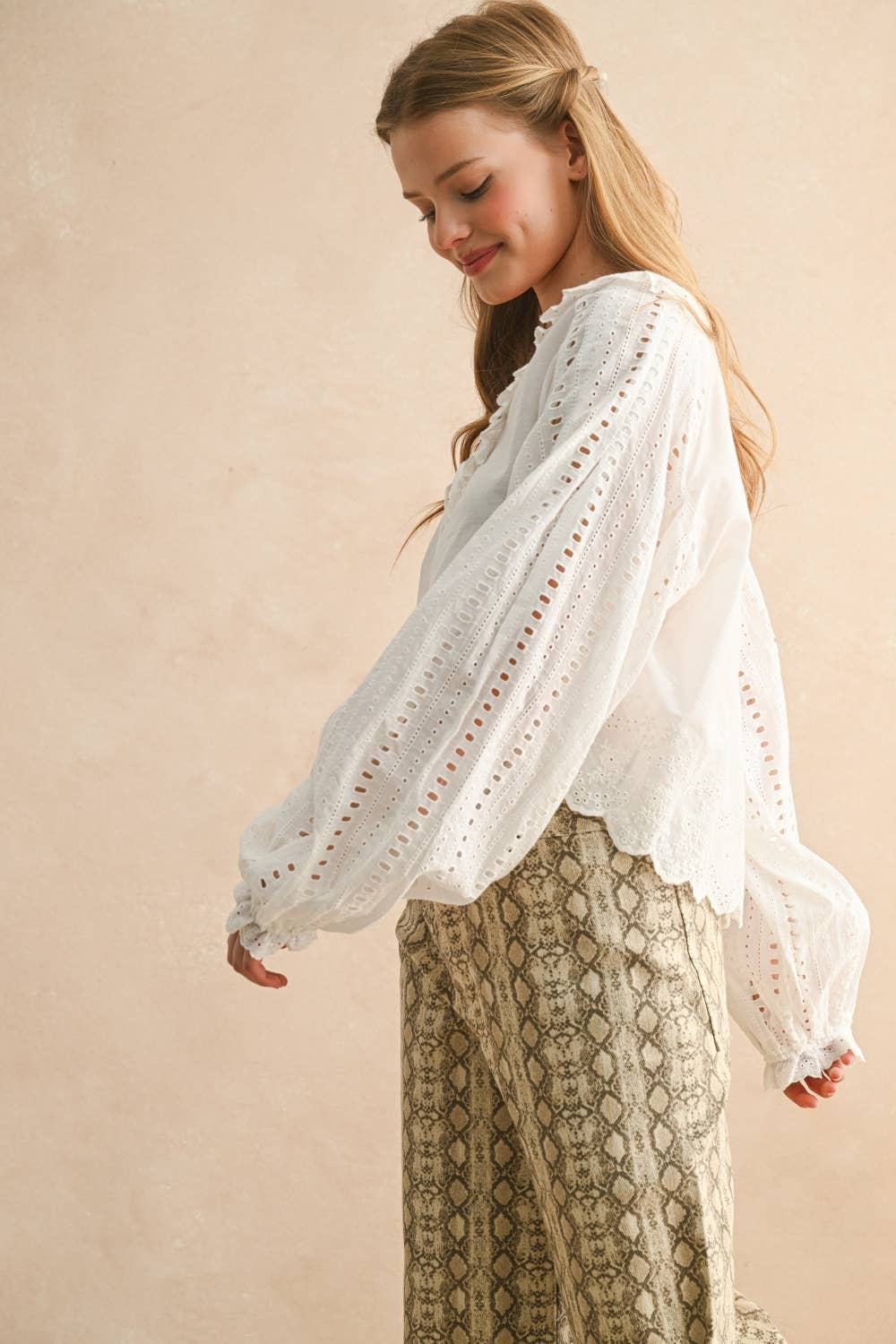 Embroidery Detail Blouse: White