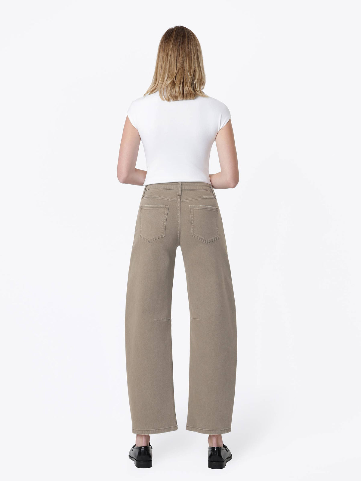 Darted Ankle Barrel Jeans: Ash